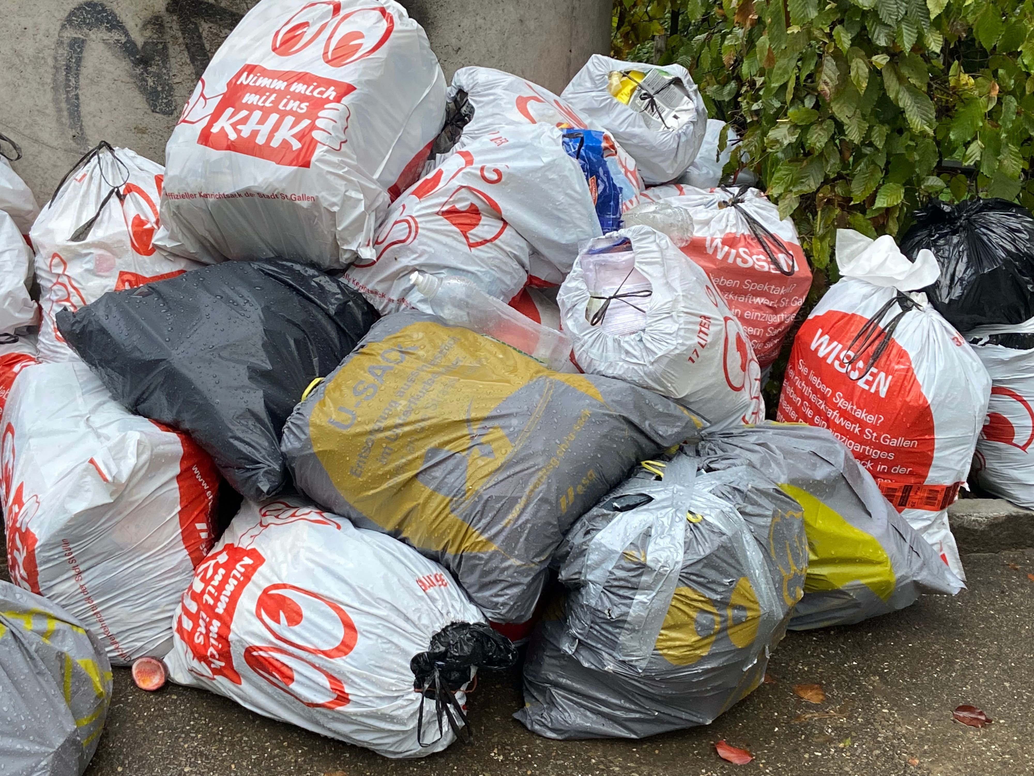 U-Sack-wird-zum-Politikum-Kritische-Fragen-aus-dem-Stadtparlament-zum-neuen-Verkaufsrenner-von-Entsorgung-St-Gallen