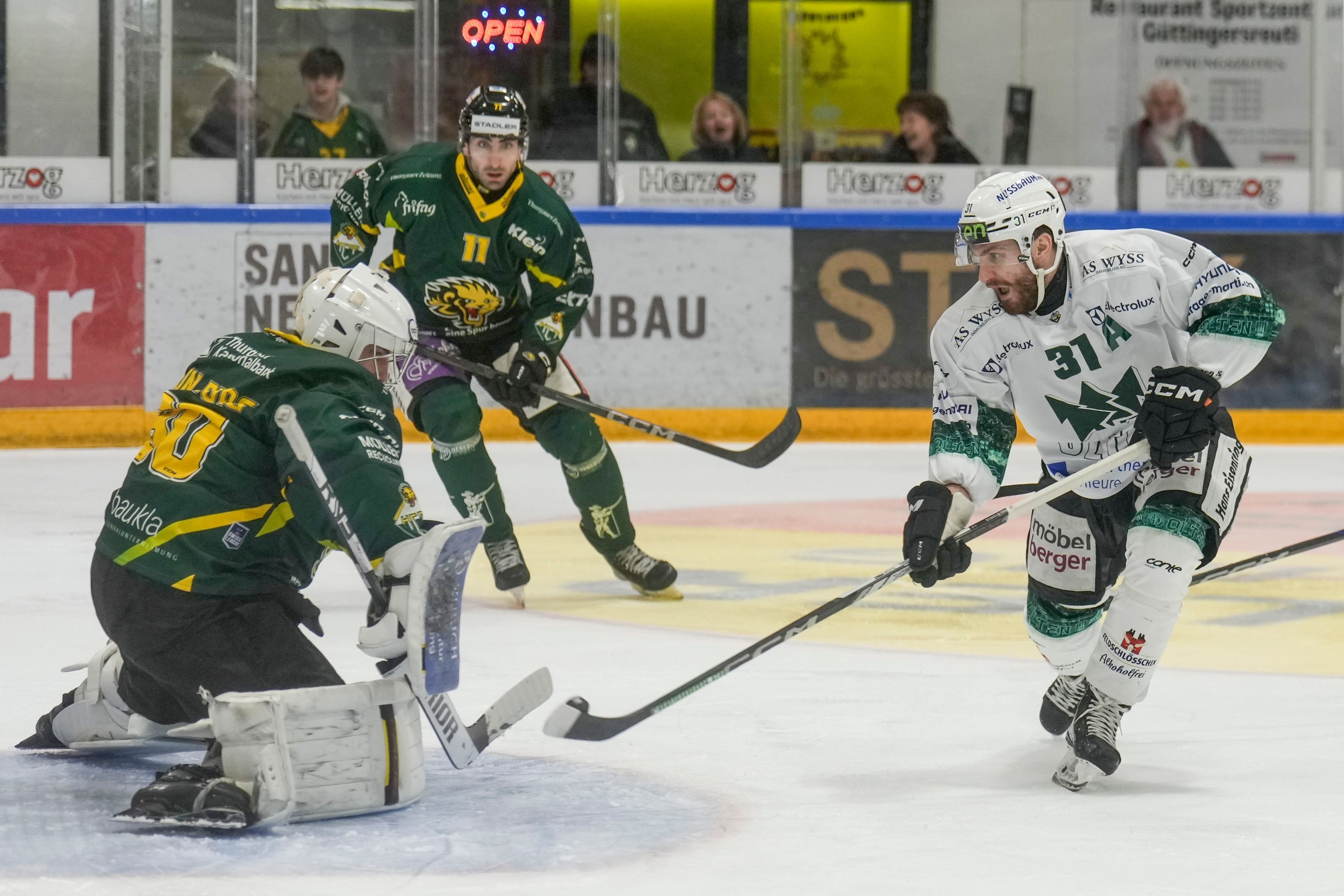 Spielbestimmend-aber-nicht-erfolgreich-Der-EHC-Olten-unterliegt-dem-HC-Thurgau-1-2