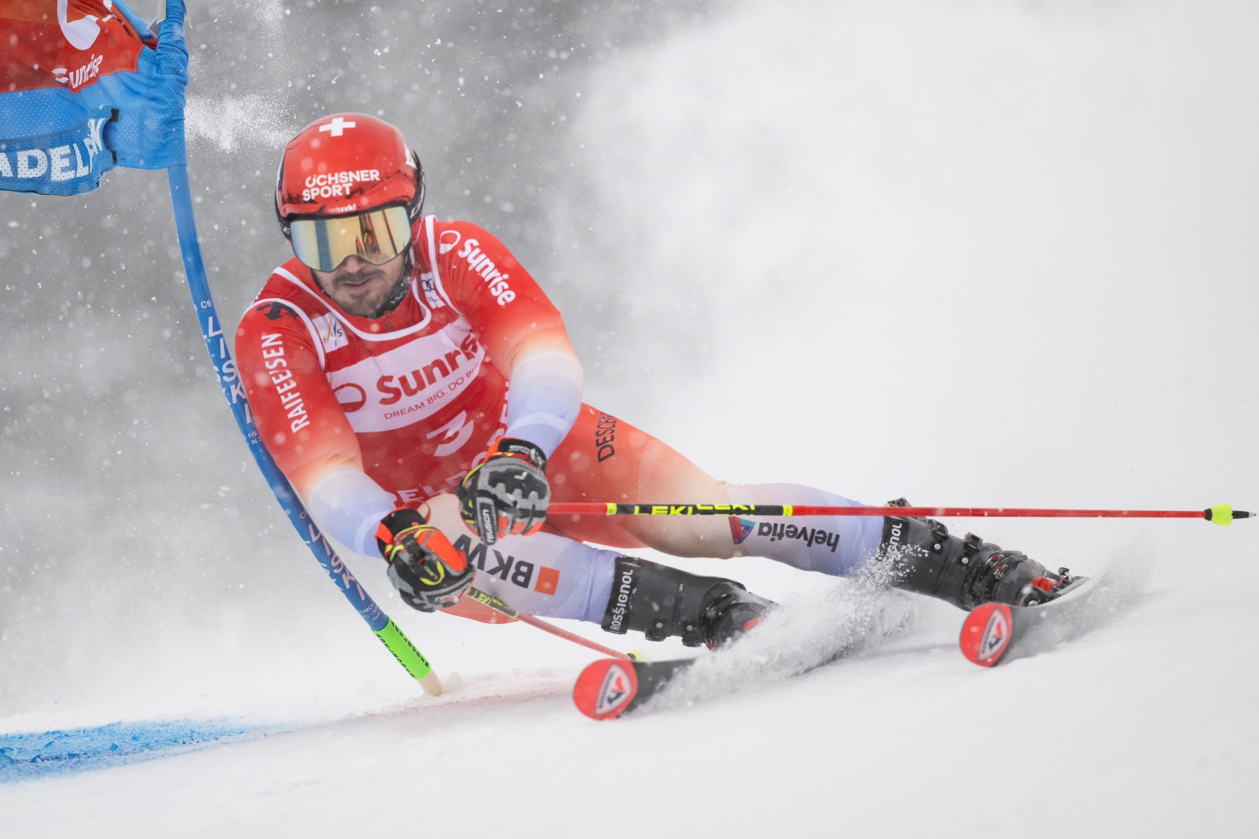 Ab-17-45-Uhr-Nacht-Spektakel-in-Schladming-schlagen-die-Schweizer-im-Riesen-zu-