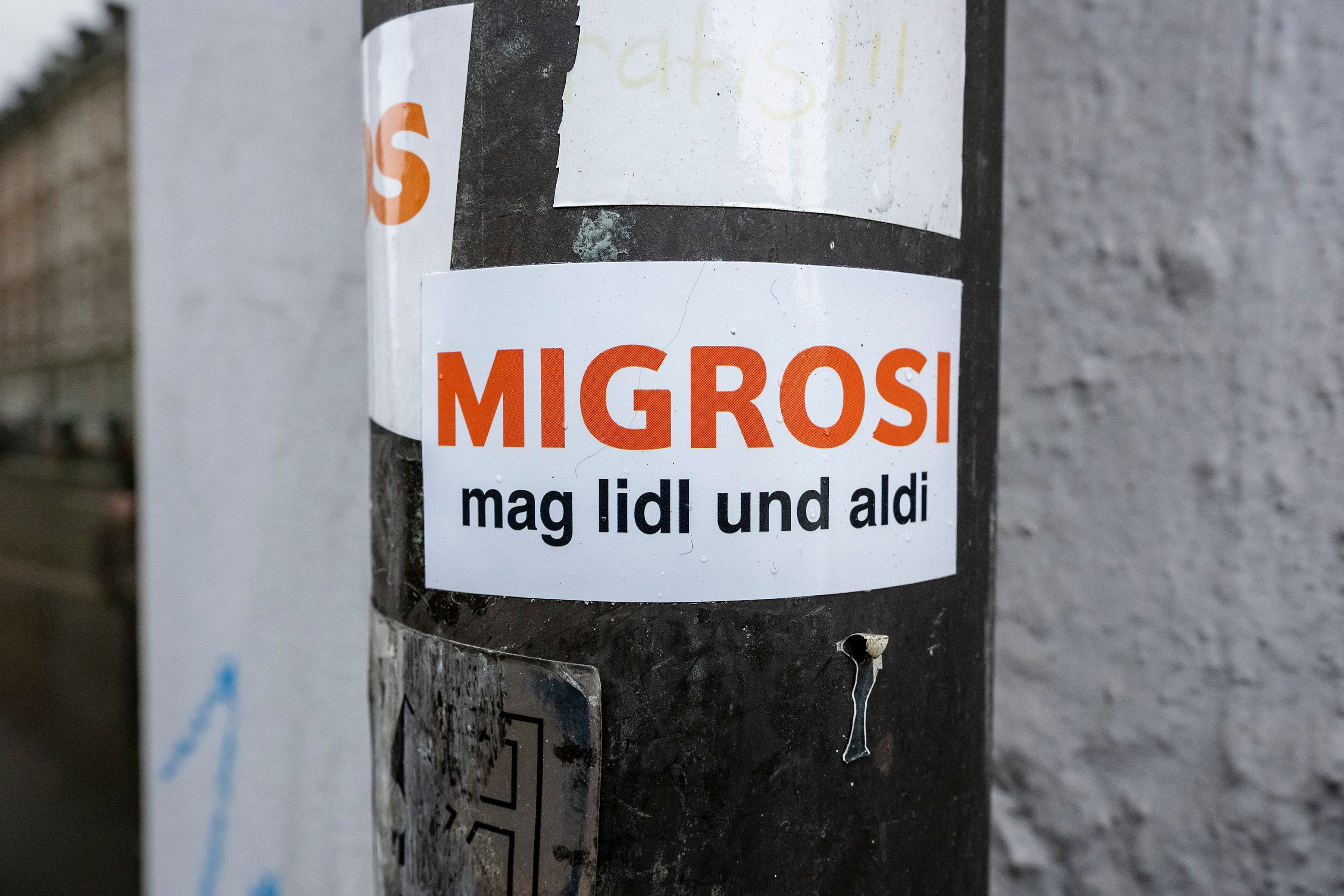 Der-Sticker-spricht-Was-Aufkleber-ber-Basel-verraten-ein-Stadtrundgang