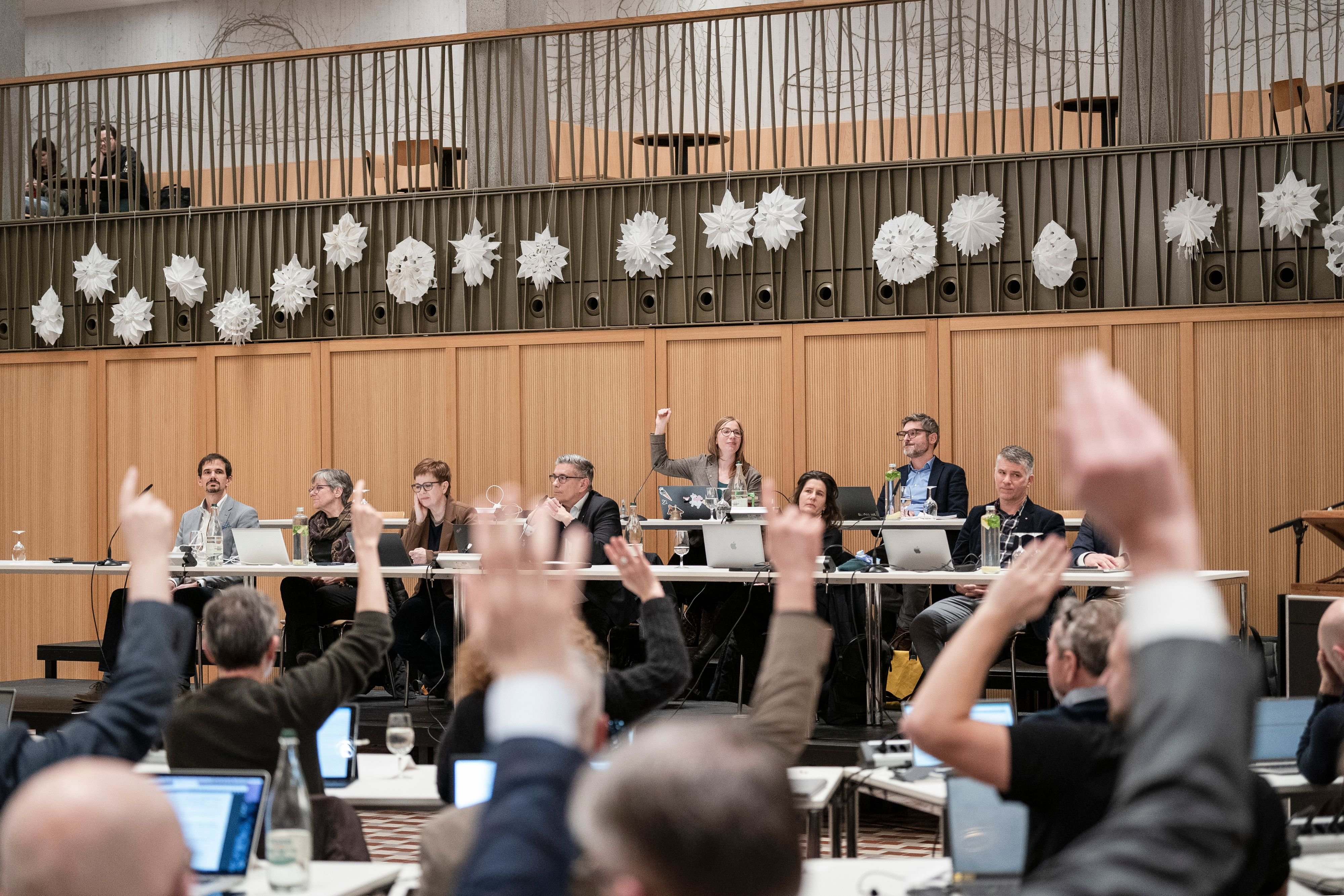 einwohnerrat-platzt-wegen-pflegezentrum-der-kragen-jetzt-haben-wir-das-messer-am-hals