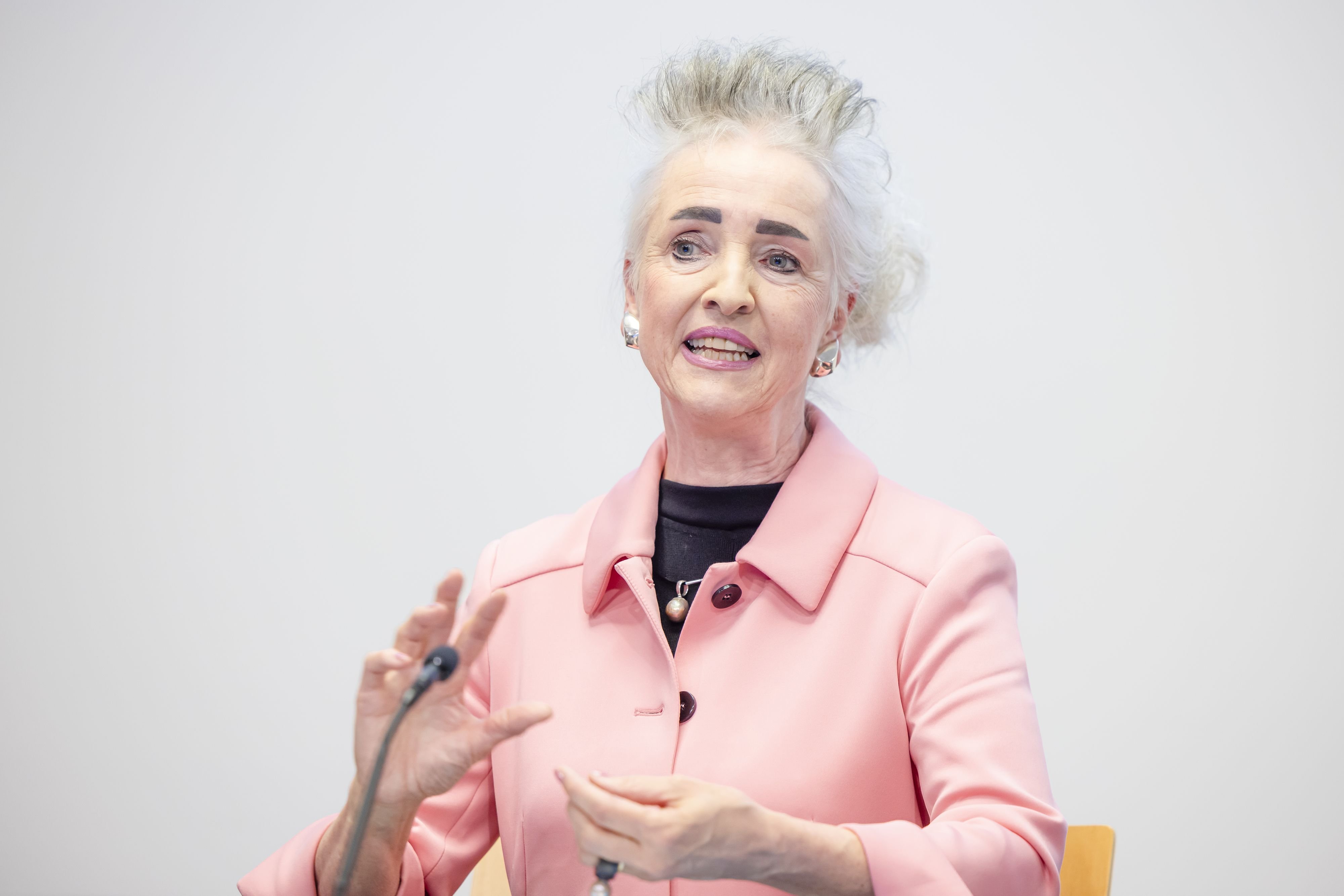 Unbehagen-macht-sich-in-der-Z-rcher-Bev-lkerung-breit