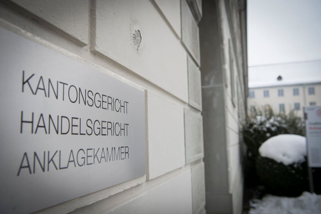 Das Gesetz schützt Staatsangestellte in St.Gallen und Appenzell Innerrhoden stärker als im Rest der Schweiz – diese Auslegung erntet in einer UZH-Studie Kritik