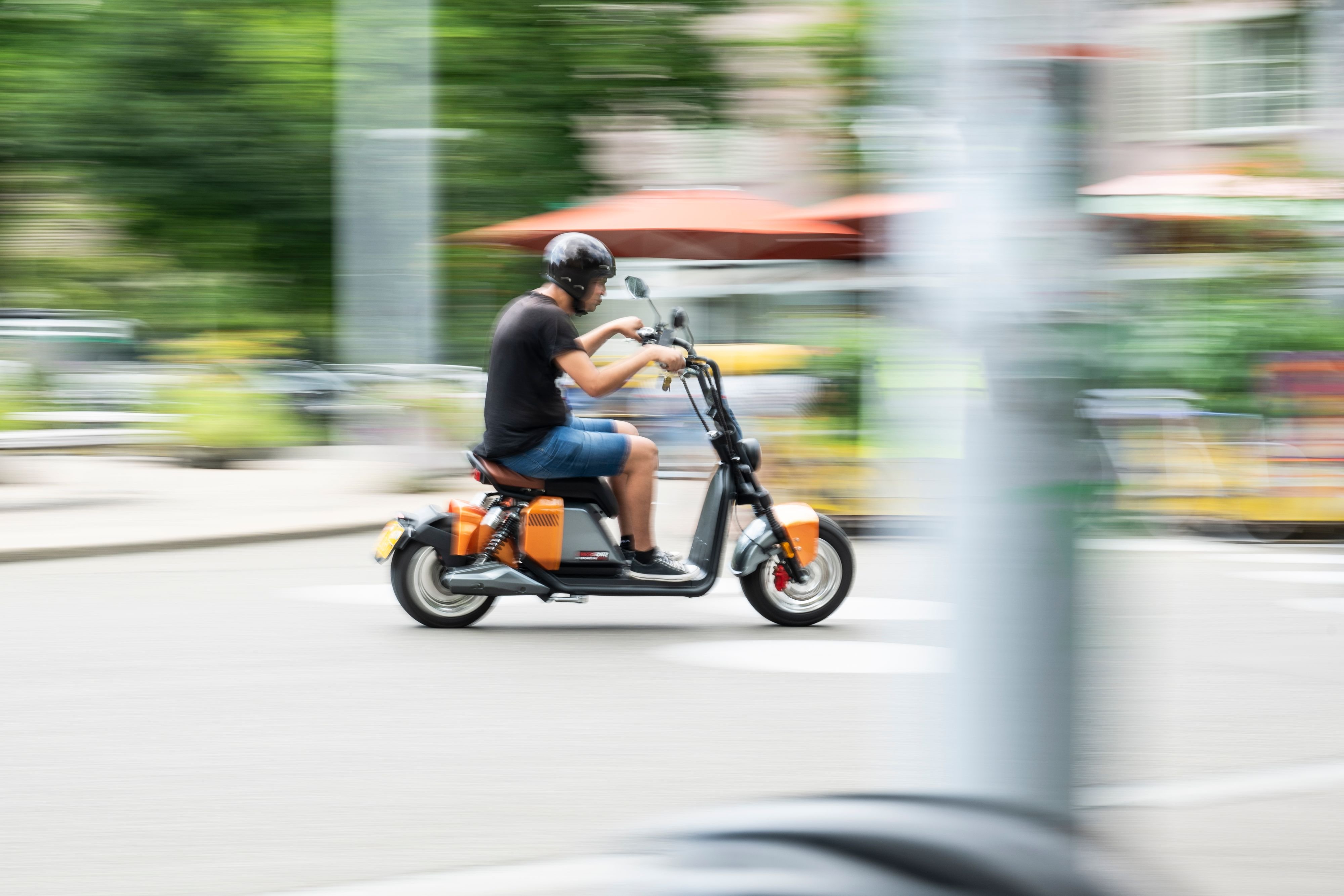 Weil-viele-Lenker-r-cksichtslos-unterwegs-seien-Vorschriften-f-r-E-Roller-sollen-massiv-versch-rft-werden