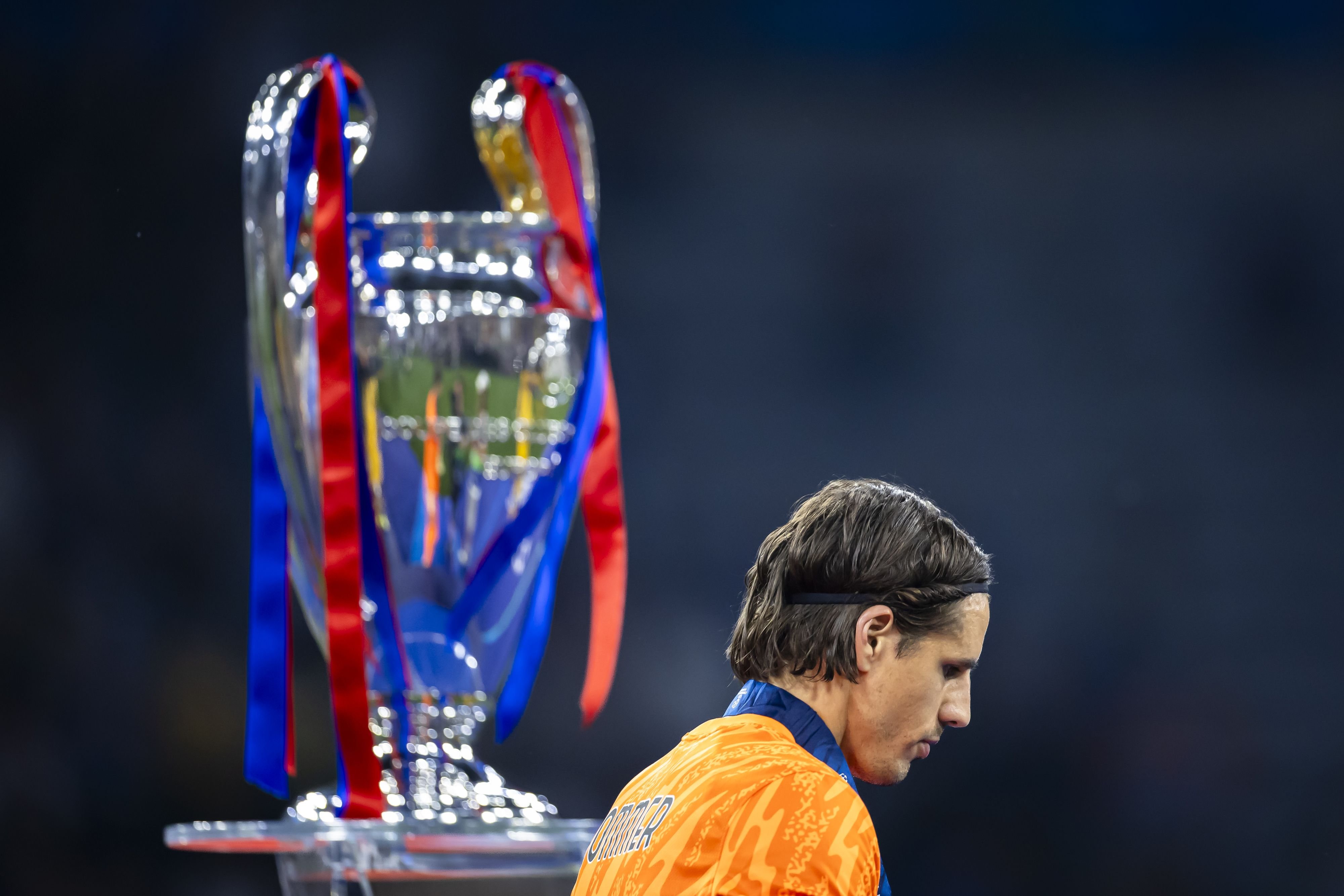 Verliert-Blue-auch-noch-die-Rechte-an-der-Champions-League-Schweizer-Fussballfans-droht-TV-Hammer