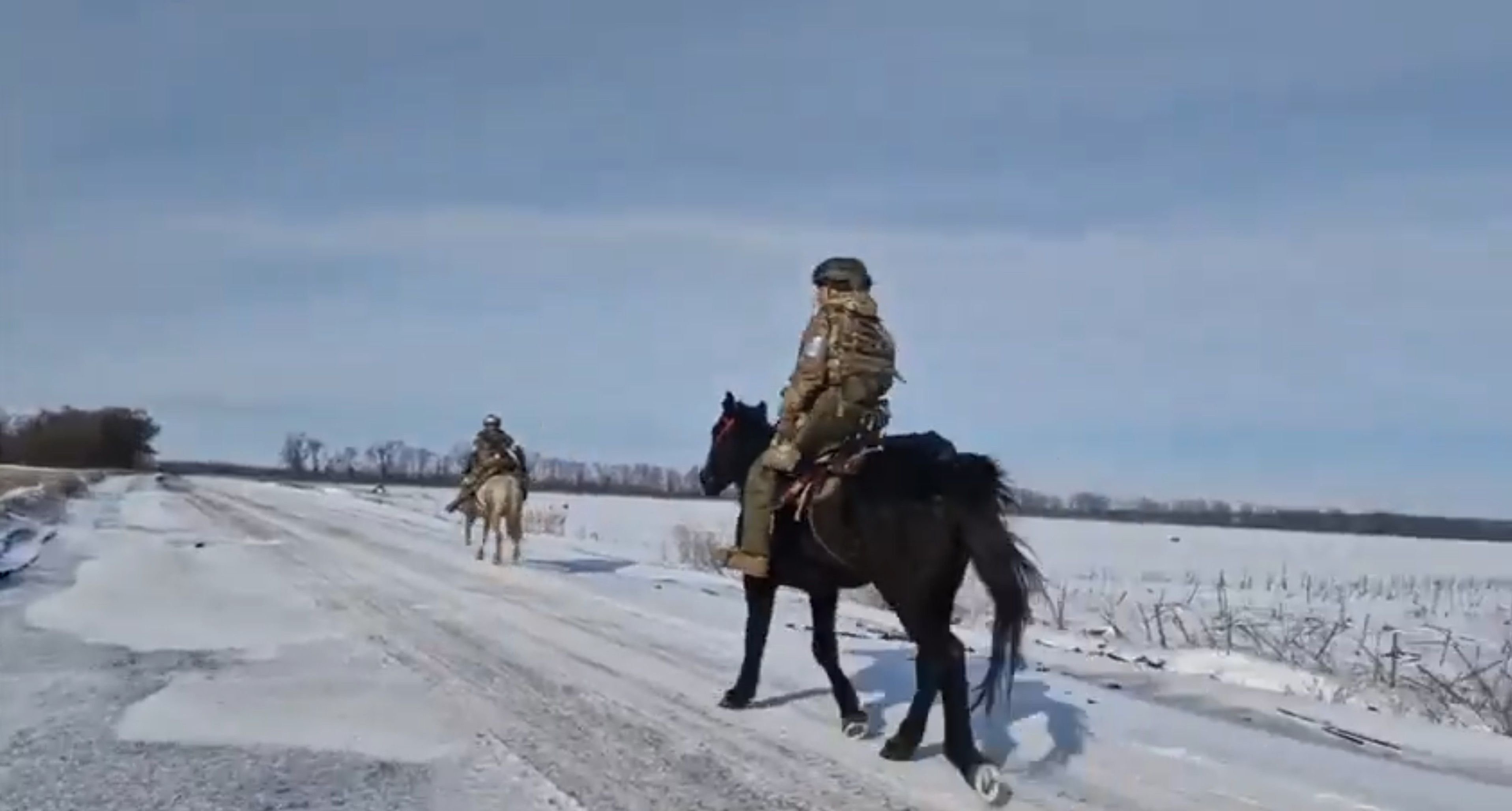 Putin-sattelt-um-Russen-k-mpfen-im-Ukraine-Krieg-wieder-zu-Pferd