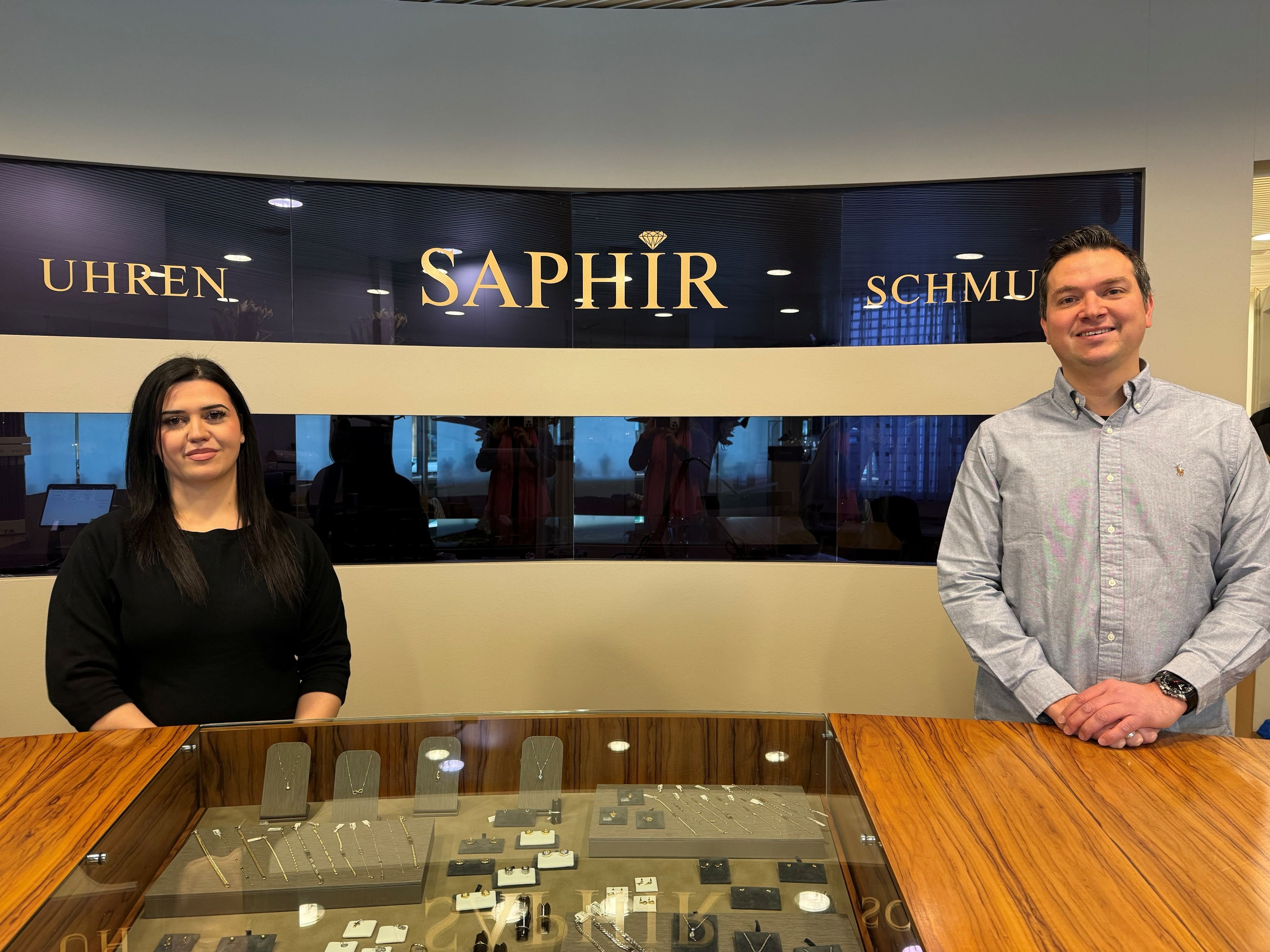 Auflebende-traditionelle-Werte-und-moderne-Liebessymbole-Neues-Uhren-und-Juweliergesch-ft-in-Kreuzlingen