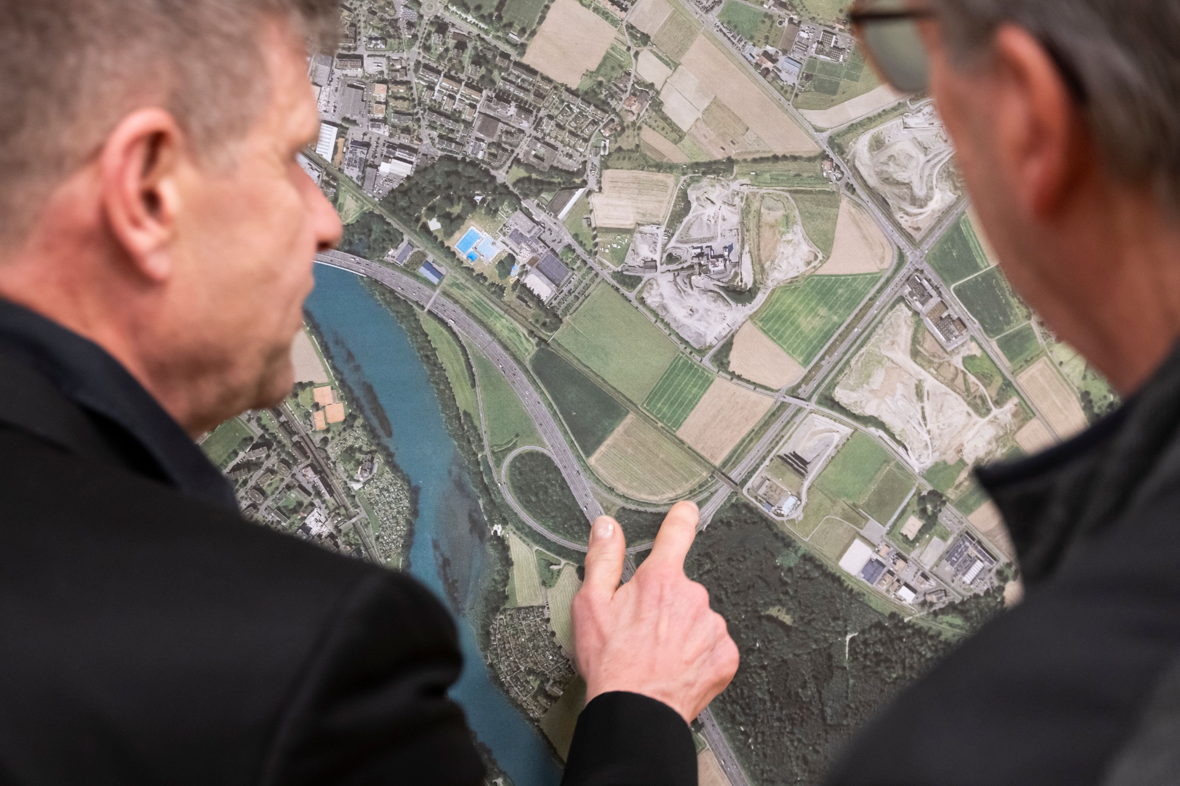 -Ich-w-re-stolz-wenn-Hitachi-kommt-Das-h-lt-die-Bev-lkerung-von-einem-Zuzug-des-Tech-Konzerns