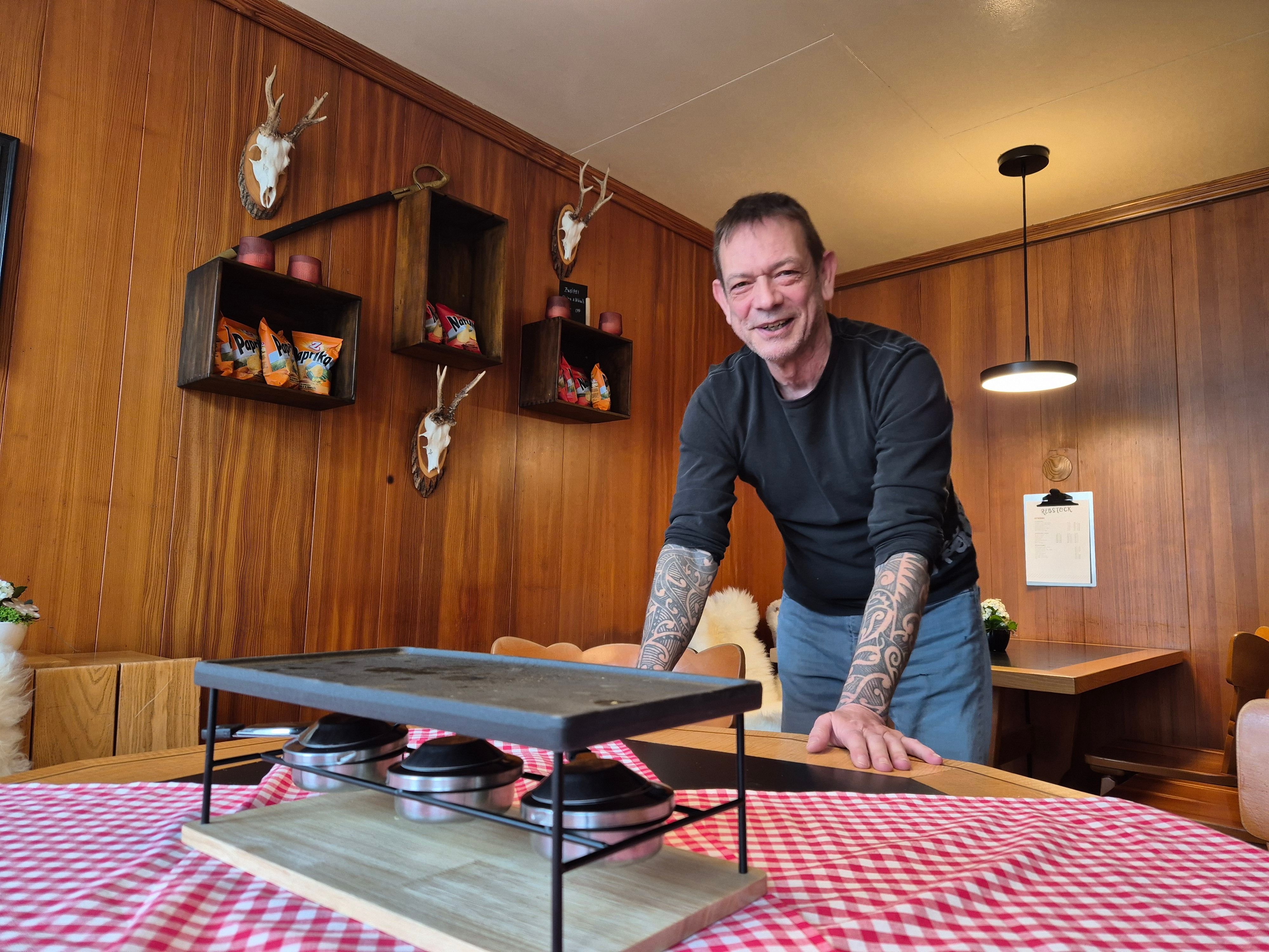 fondue-und-blues-im-rebstock-ein-neuer-p-chter-hat-das-traditionsrestaurant-in-trogen-bernommen