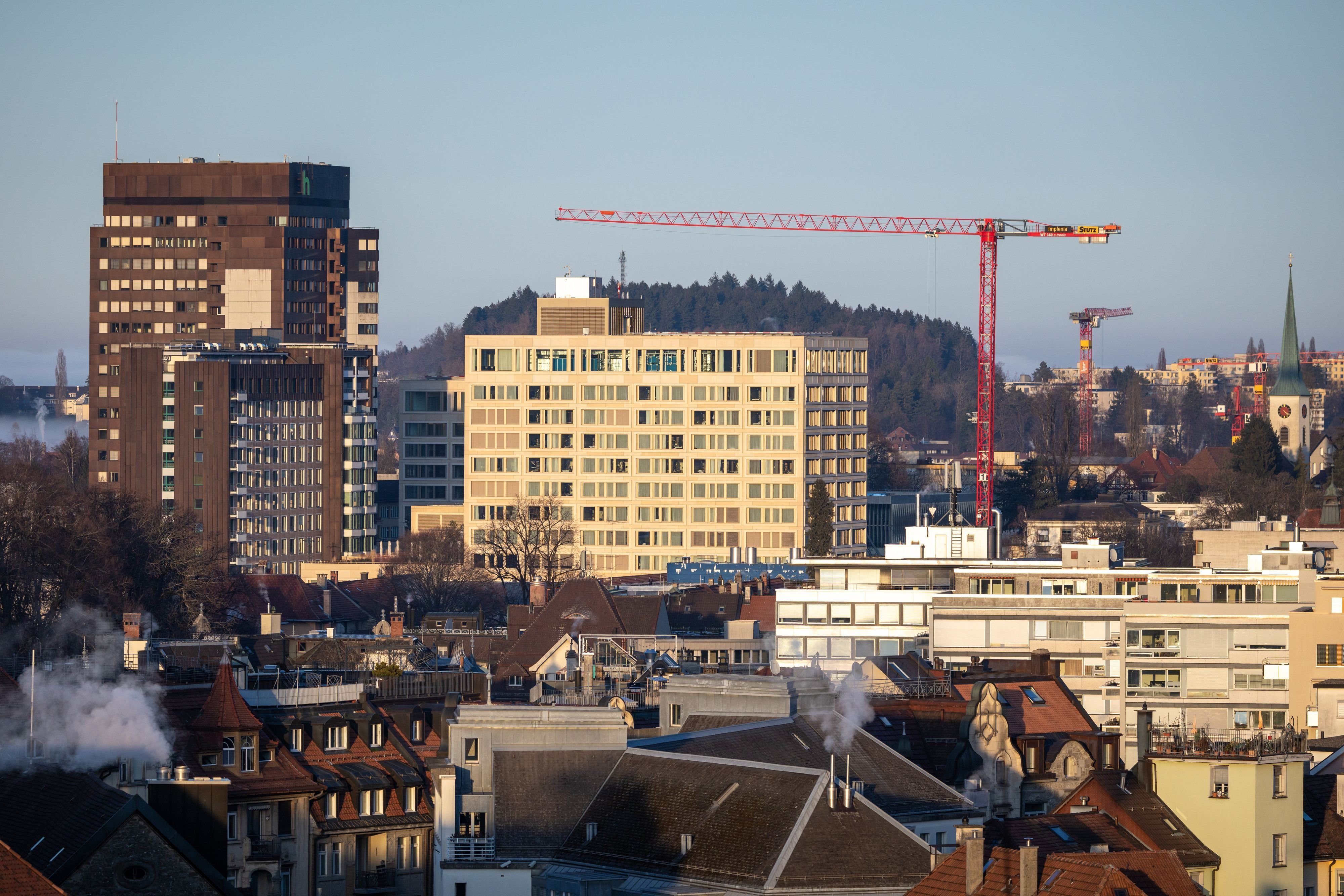 Fast-alles-l-uft-wie-am-Schn-rchen-Auf-der-Grossbaustelle-des-Kantonsspitals-St-Gallen-hat-nur-die-K-che-Verzug
