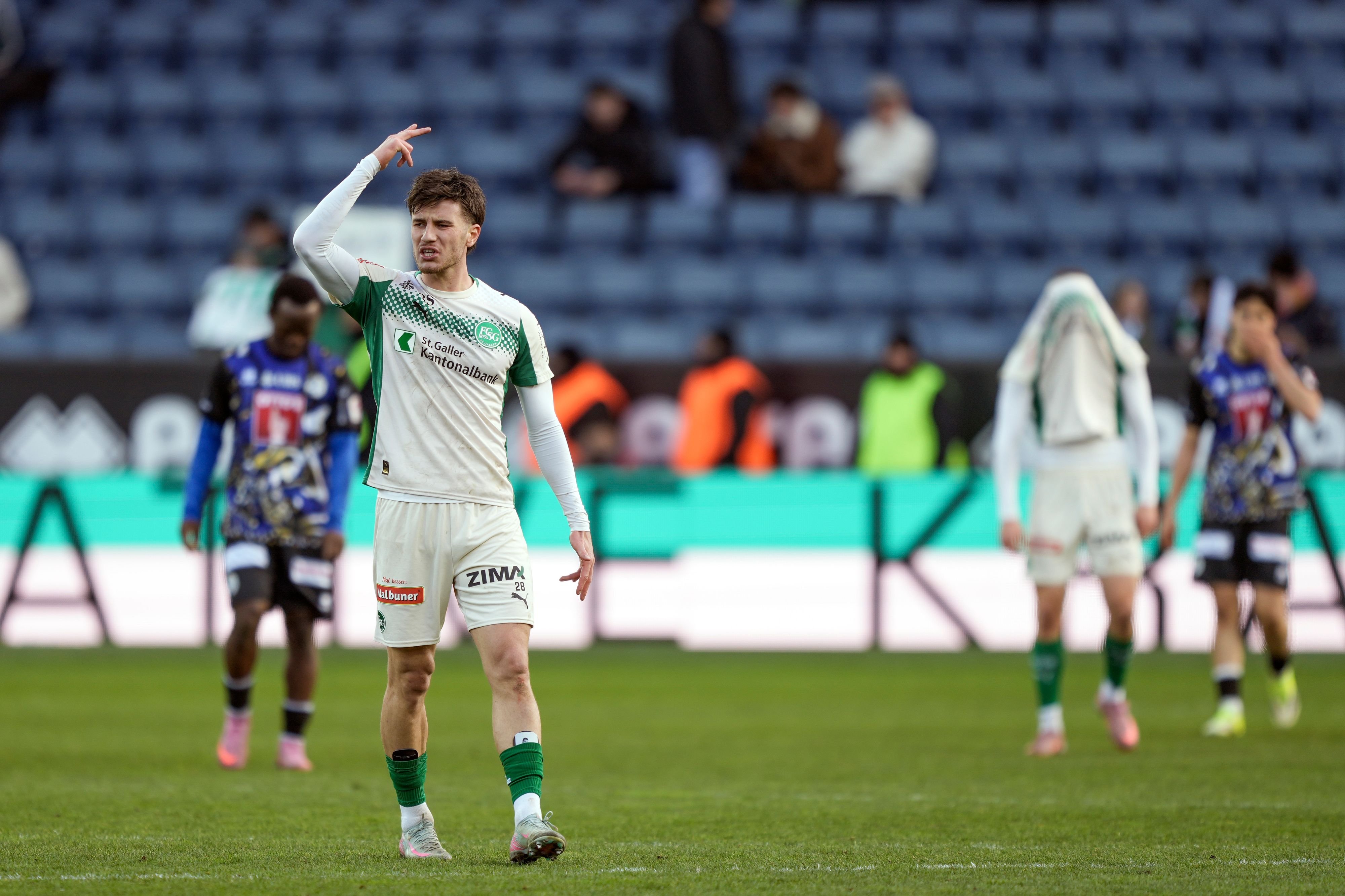 -Extrem-hartes-Ergebnis-Zwei-Vogt-Tore-eine-rote-Karte-und-ein-Luzerner-Sp-tstich-wie-der-FCSG-eine-2-0-F-hrung-verzockte