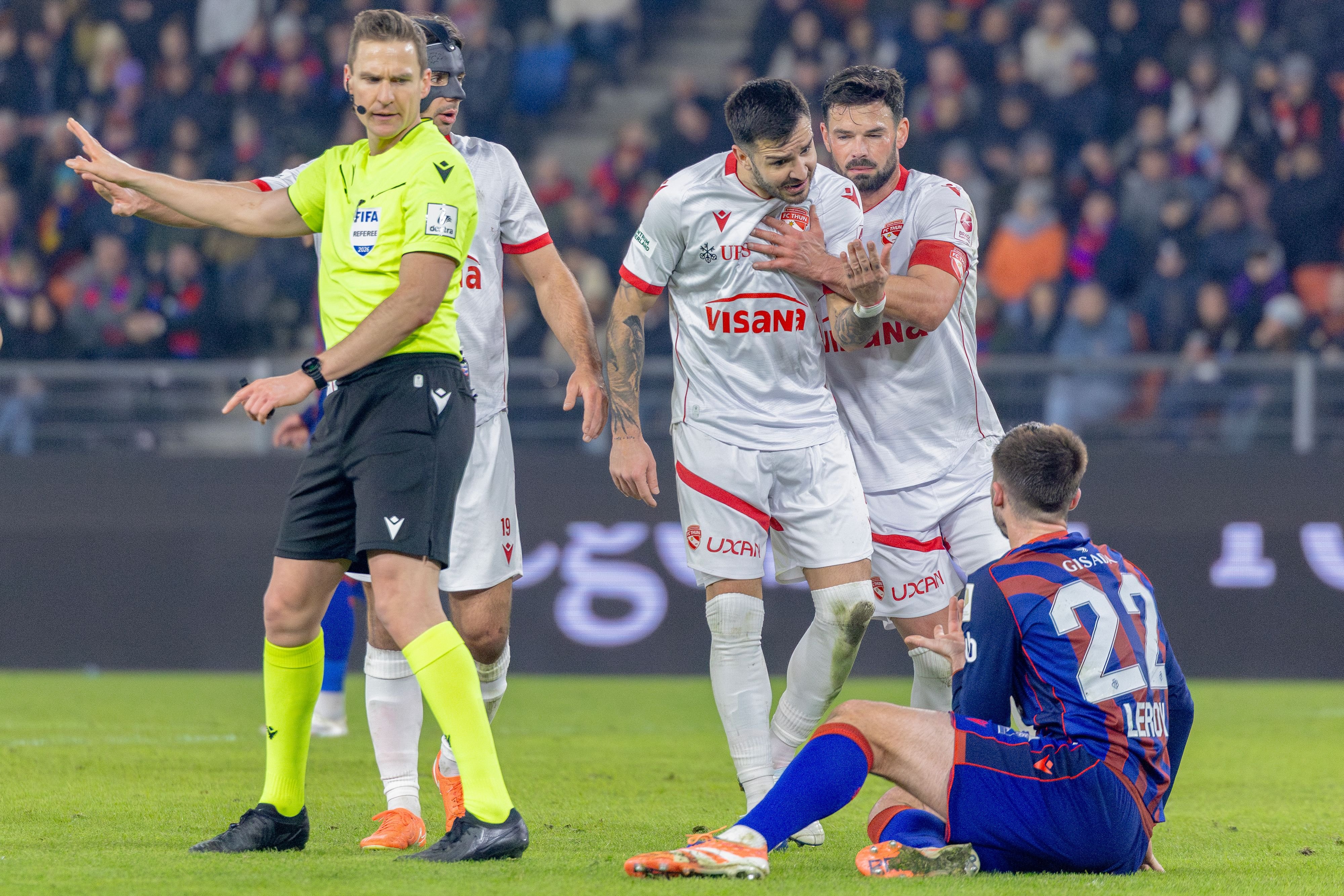 Thun-zeigt-Basel-den-Meister-und-Lichtsteiner-sagt-Die-einzigen-Trainer-die-das-sofort-l-sen-k-nnten-kann-sich-der-FCB-nicht-leisten-