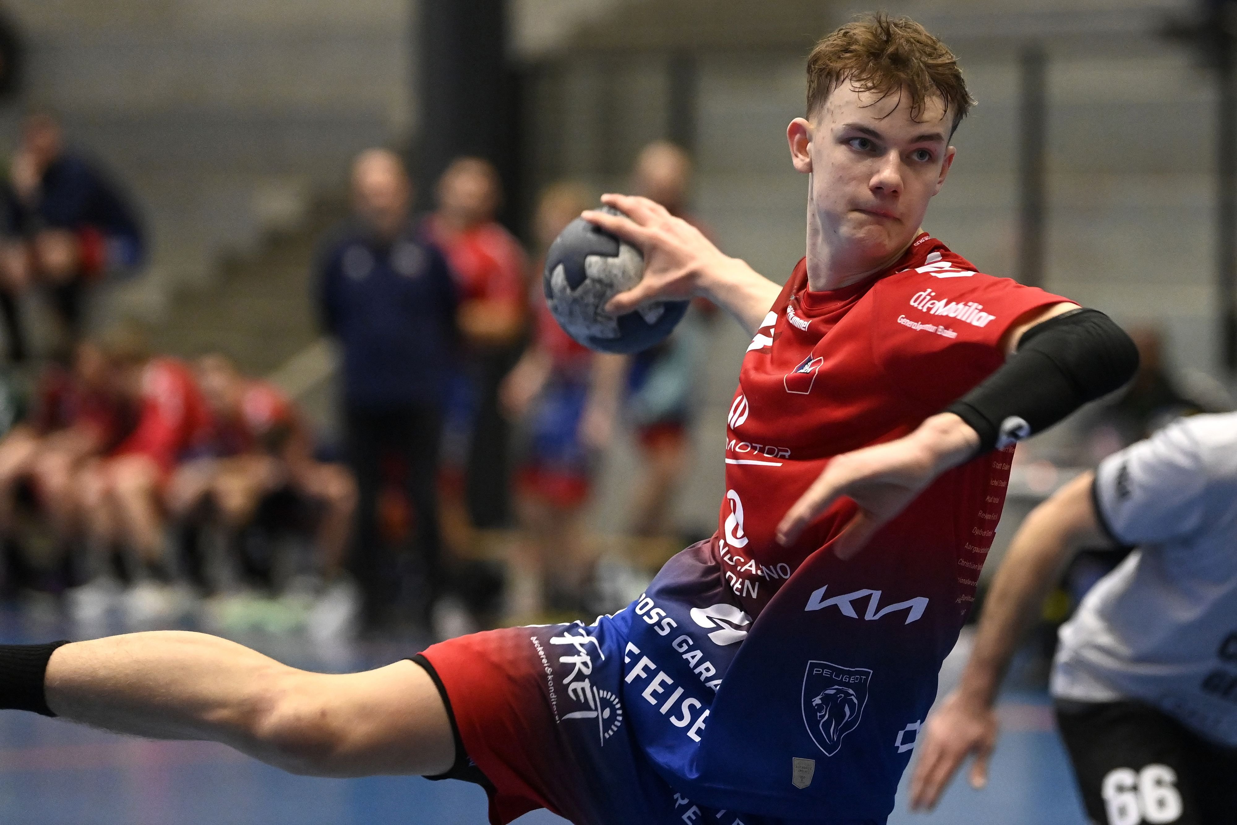 16-j-hriger-von-baden-endingen-wird-zum-best-player-gew-hlt-dennoch-zahlen-die-jungen-aargauer-lehrgeld