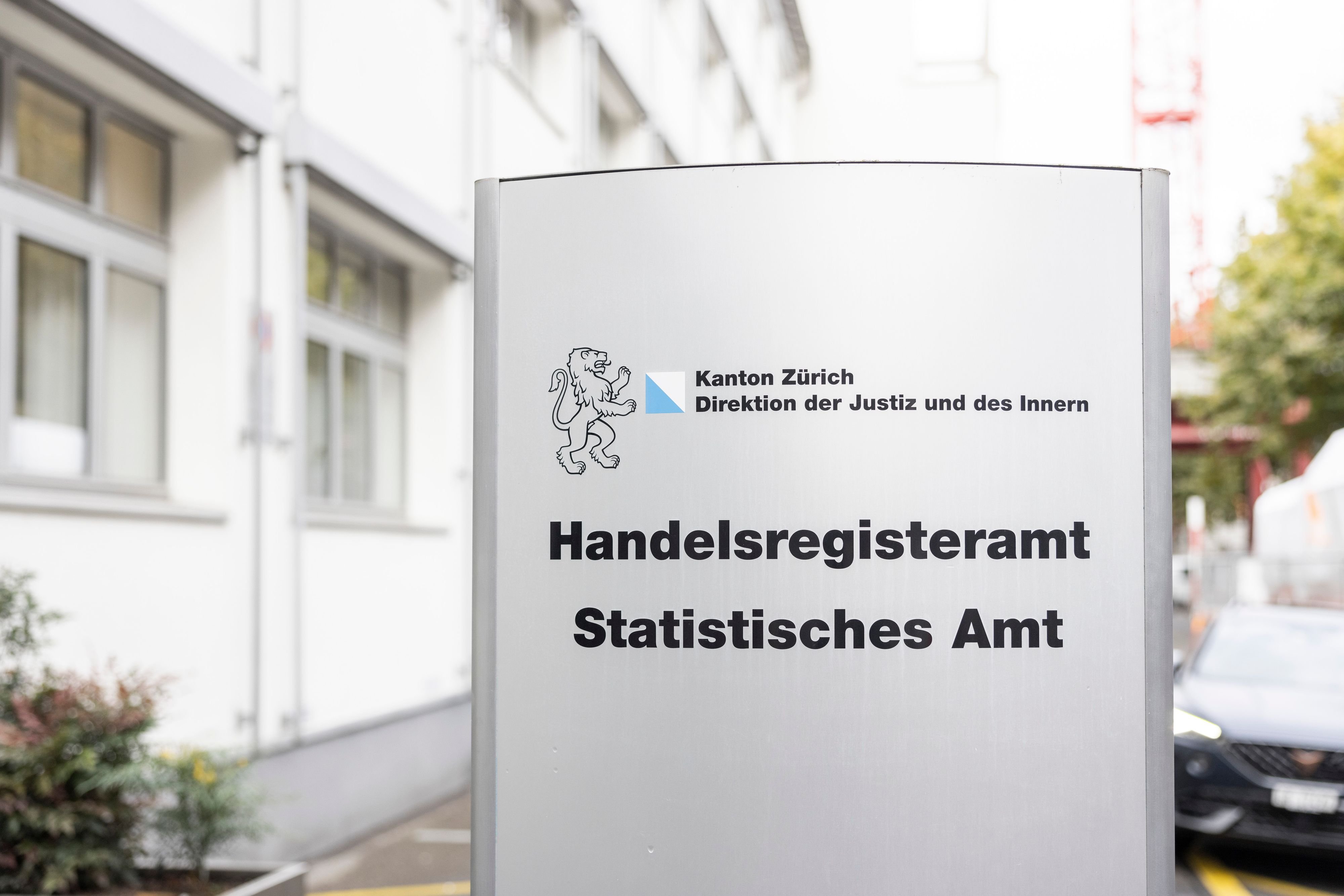 FDP-sammelt-ber-8500-Unterschriften-f-r-Personalbremse-