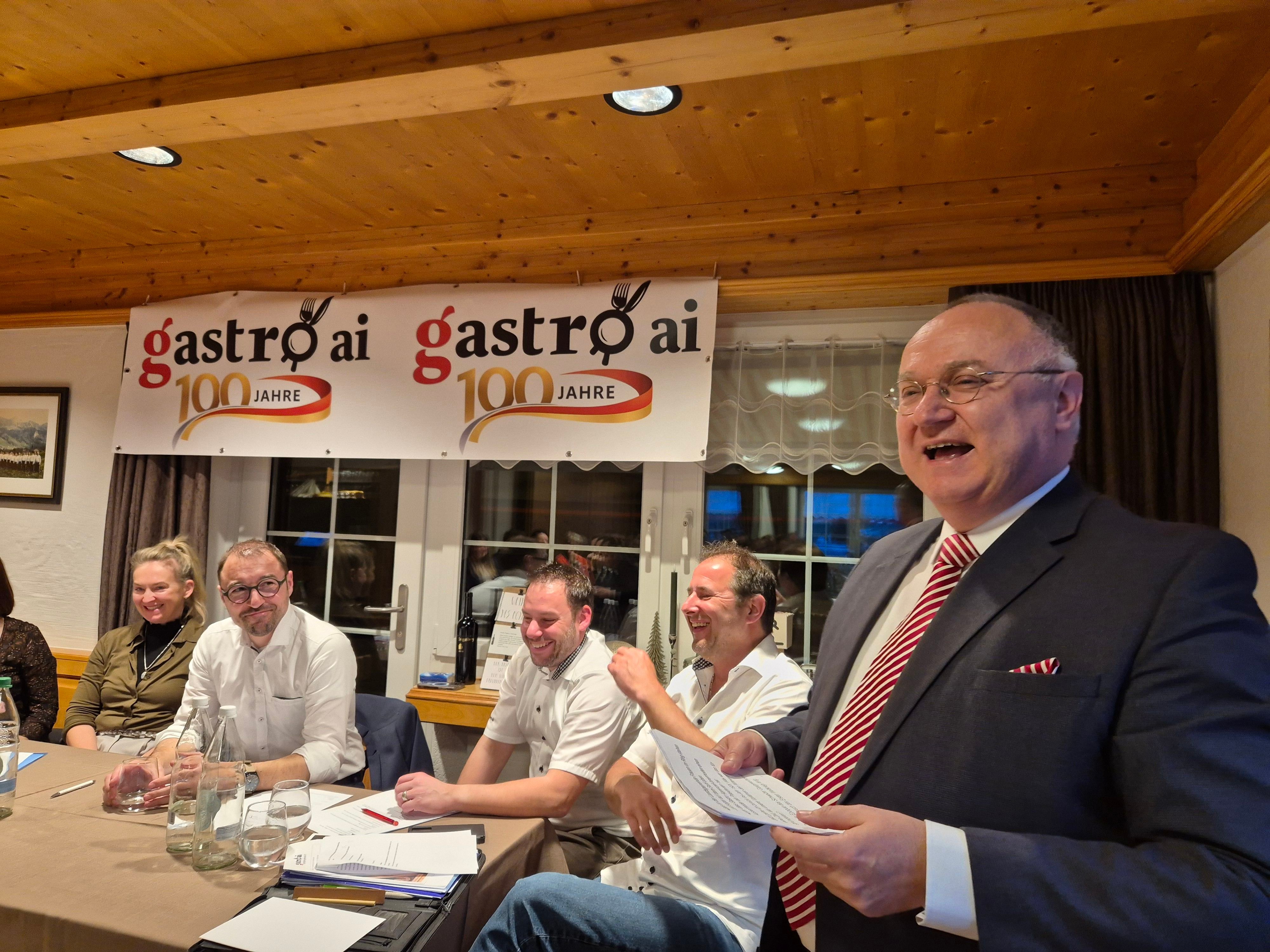 100-Jahre-Gastro-AI-Feiern-mit-Biberli-und-schwarzem-Bl-ss