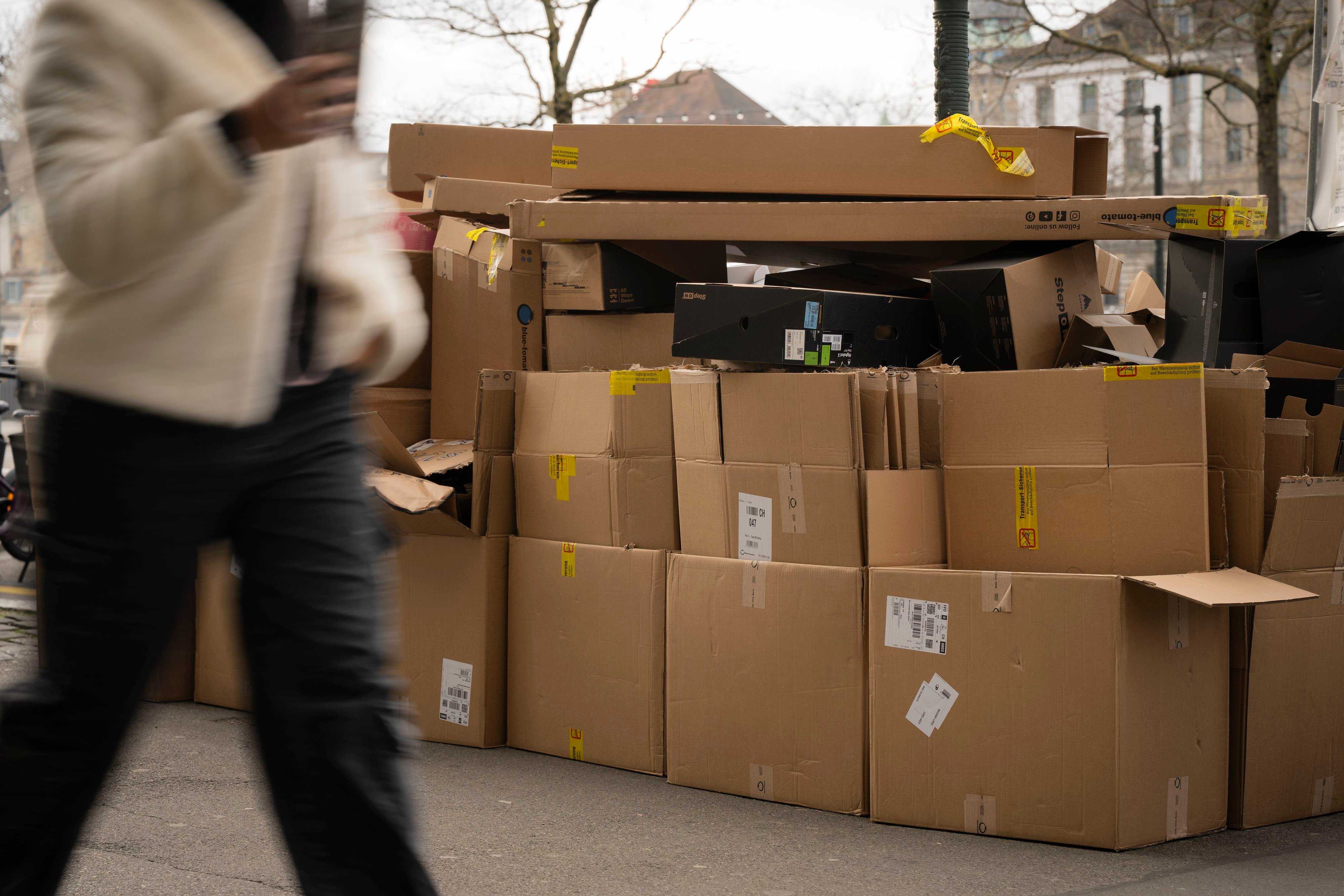 Kartonabfuhr-Neuer-Rhythmus-entlastet-Strassen-und-Keller