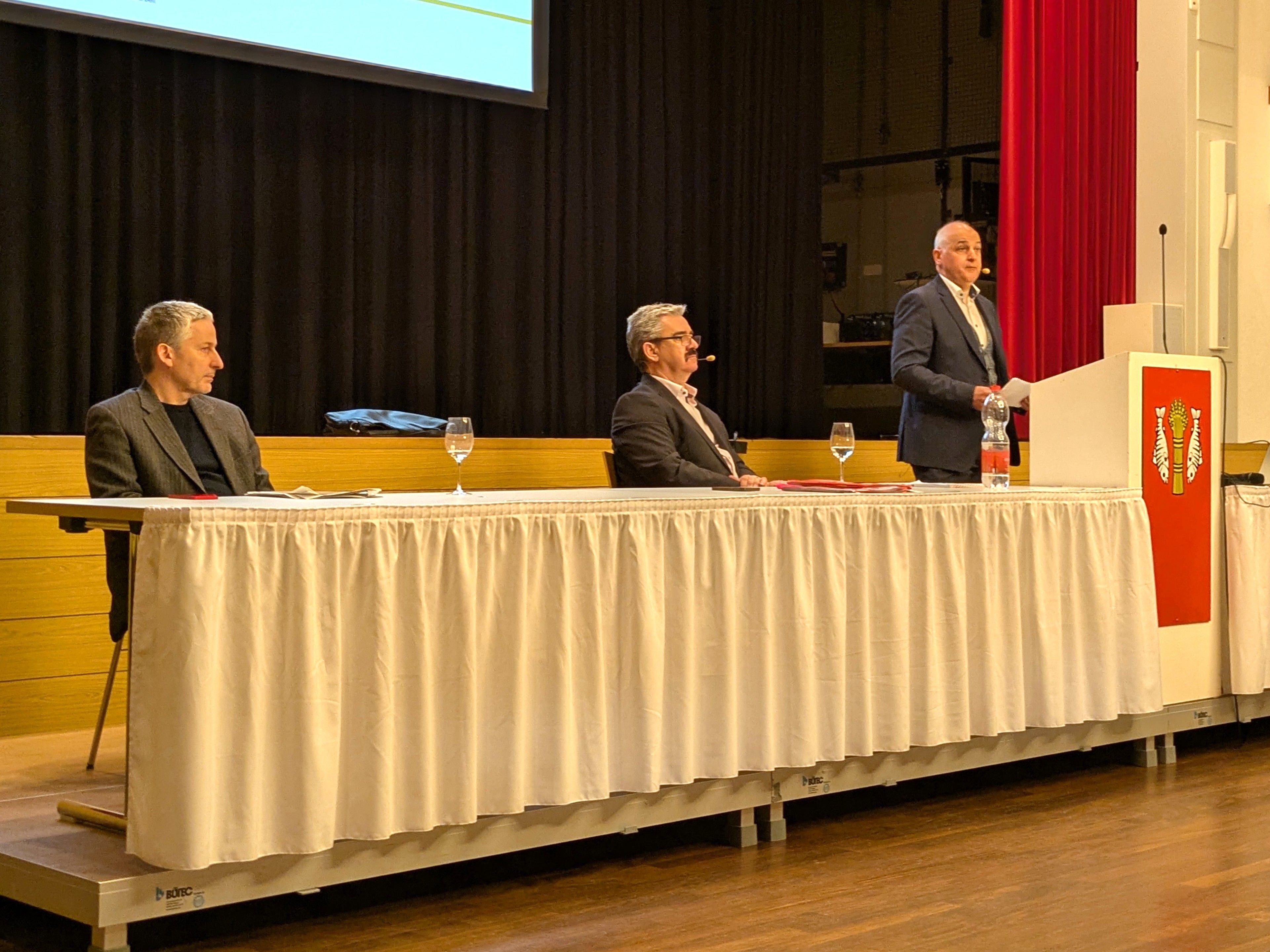 Seewasser-Millionenprojekte-Zusammenarbeit-Was-am-ersten-Regioap-ro-zu-reden-gab