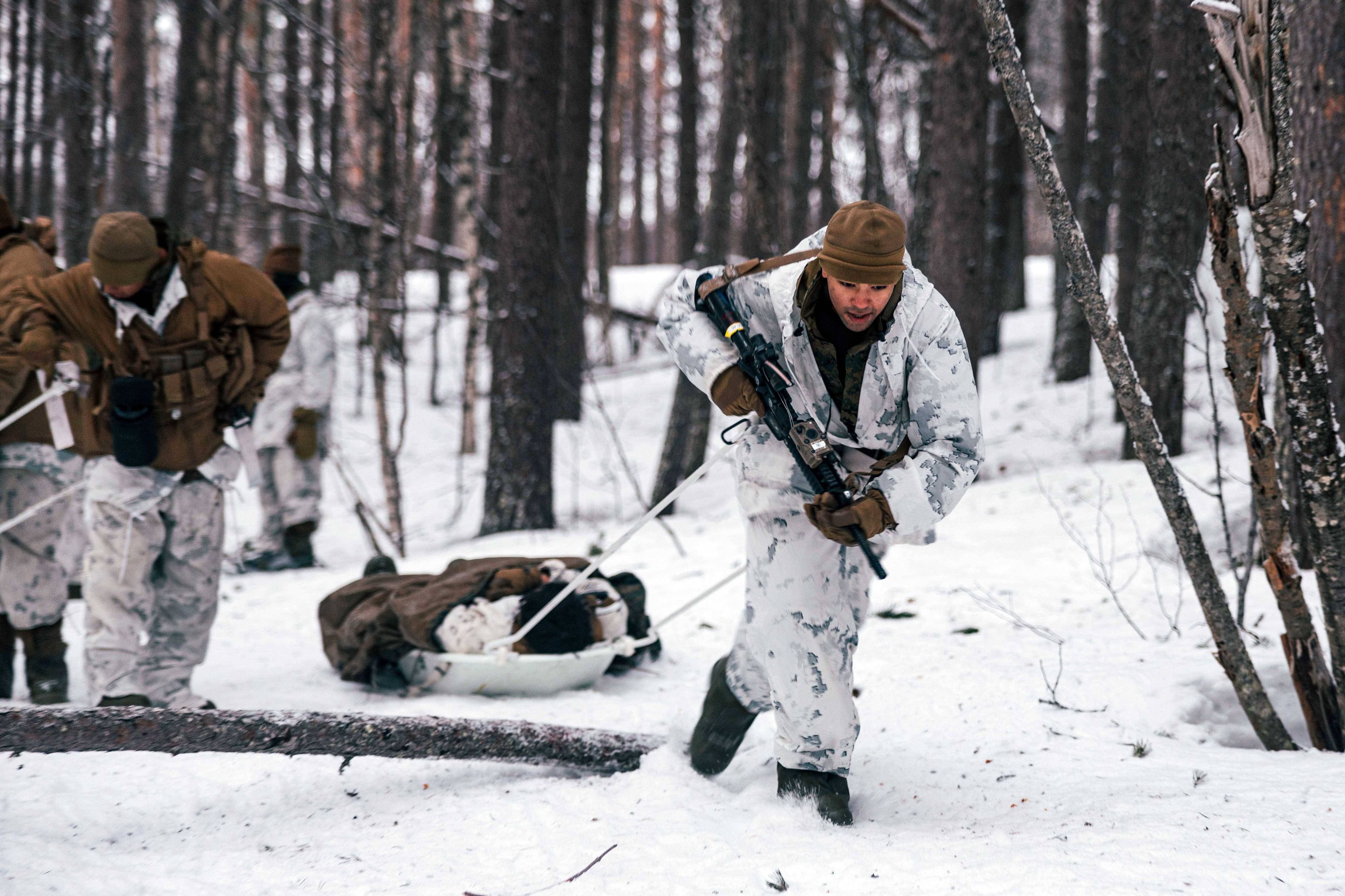 Finnische-Reservisten-blamieren-US-Soldaten-Ein-Arktis-Man-ver-sorgt-f-r-Furore