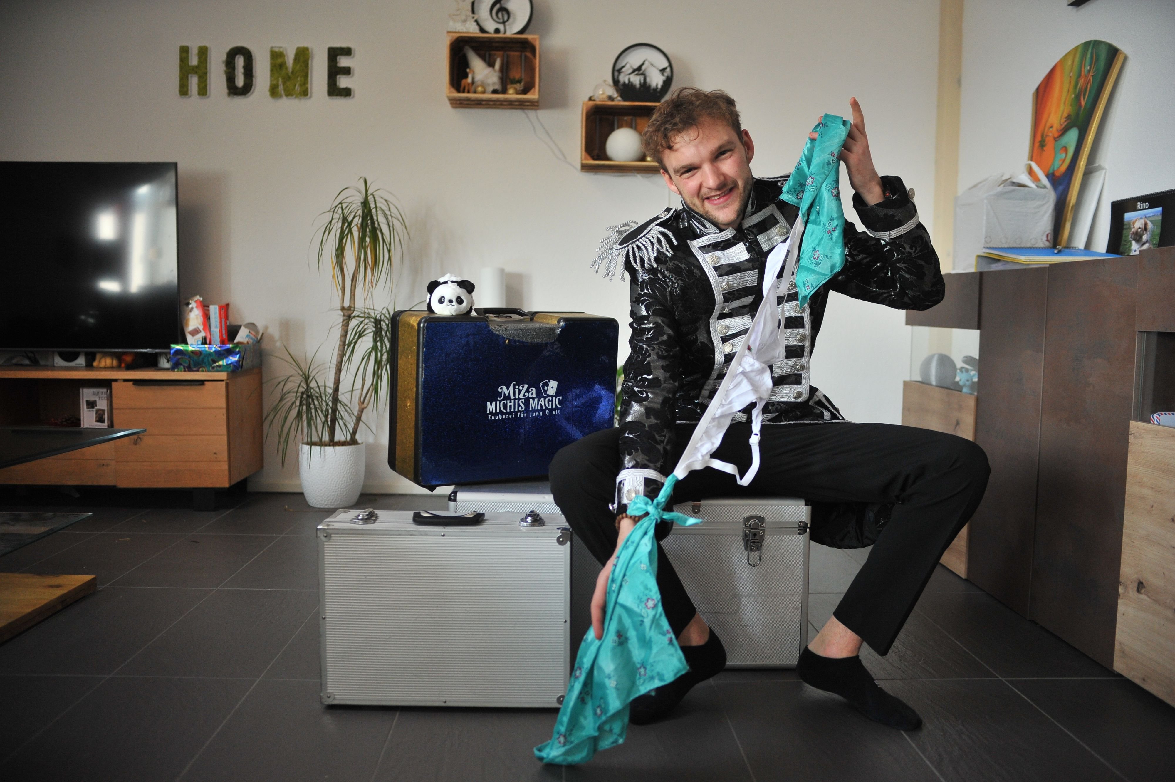 -Braucht-abartig-viel-Geduld-Zauberer-Michael-Schaffert-arbeitet-an-seinem-Traum