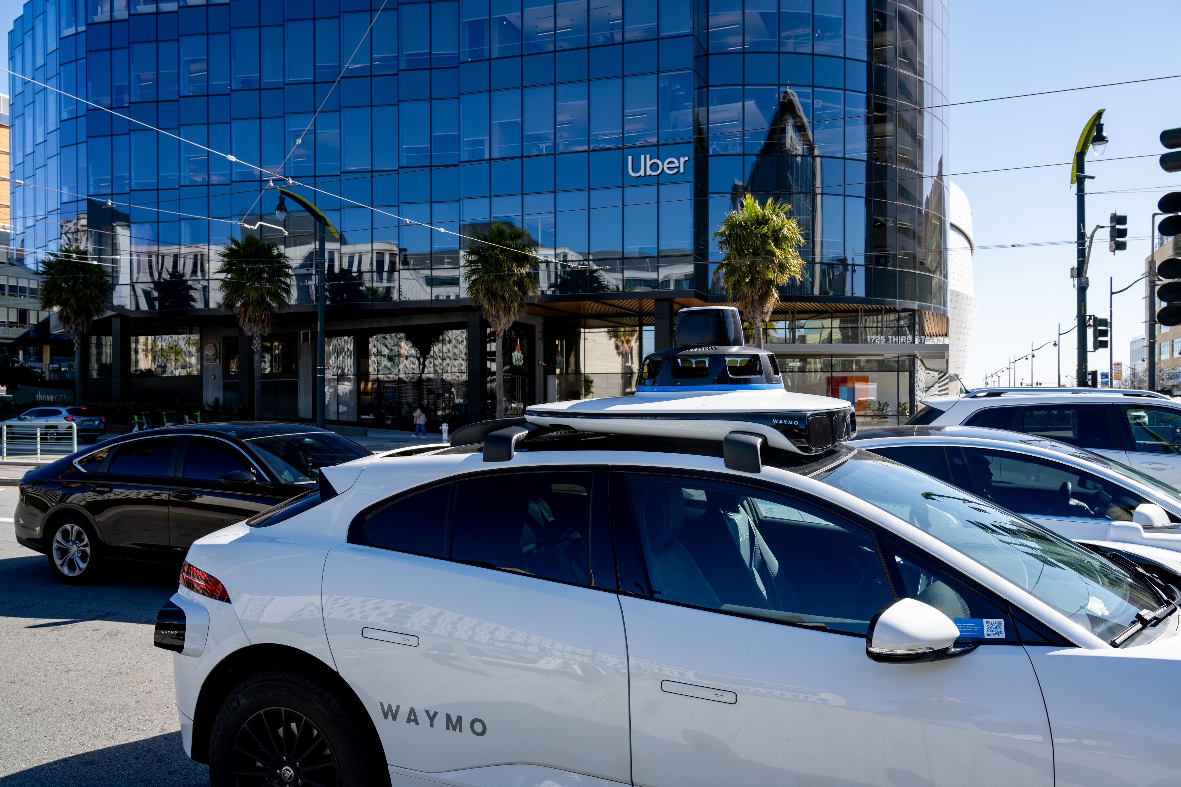 Uber-lanciert-Robotaxis-in-der-Schweiz-in-diesen-Regionen-k-nnen-bald-selbstfahrende-Autos-gebucht-werden