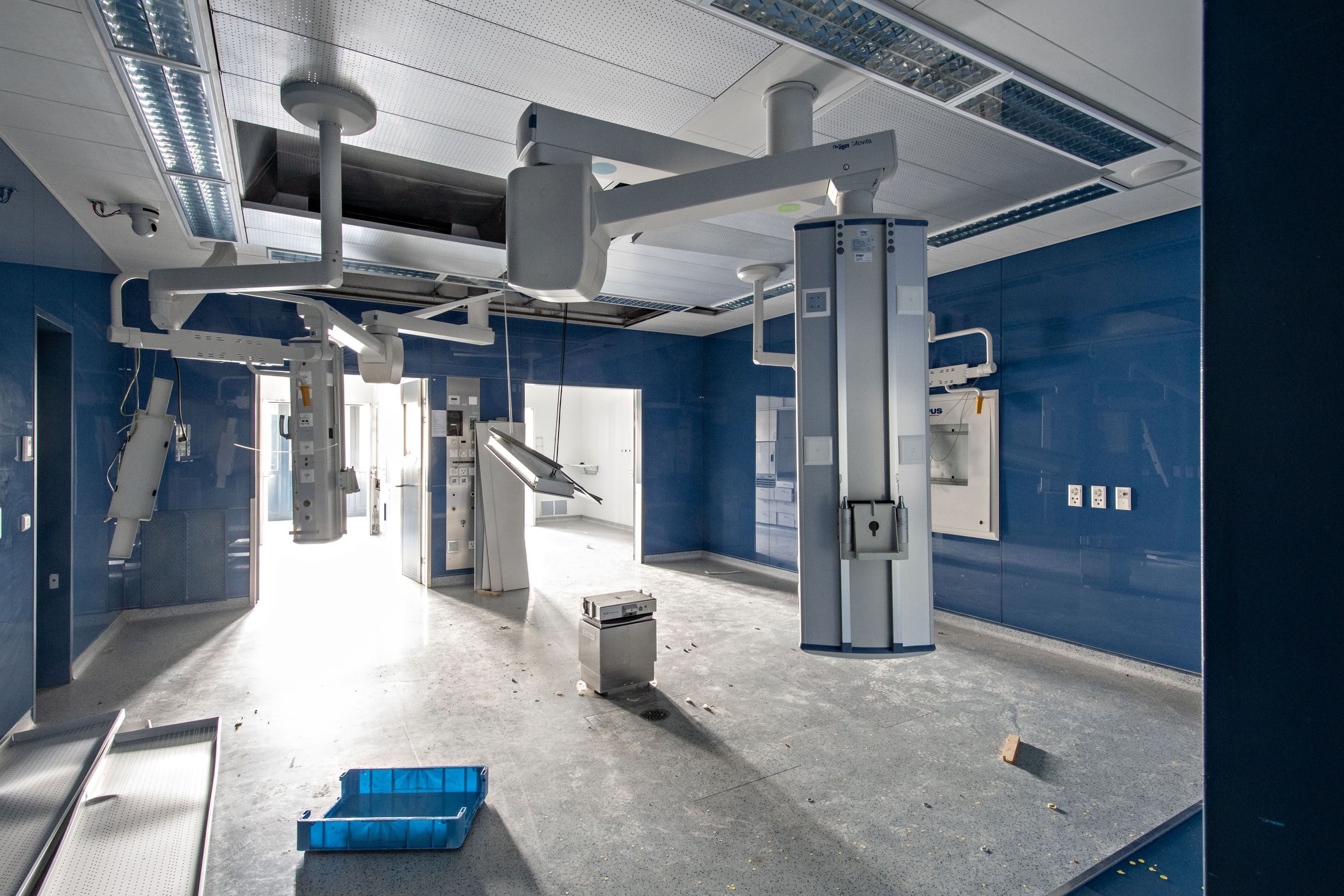 -mach-s-gut-altes-haus-fotograf-h-lt-das-alte-kantonsspital-als-lost-place-fest