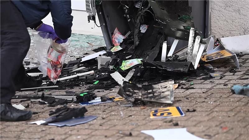 bankomat-in-genolier-in-der-waadt-gesprengt