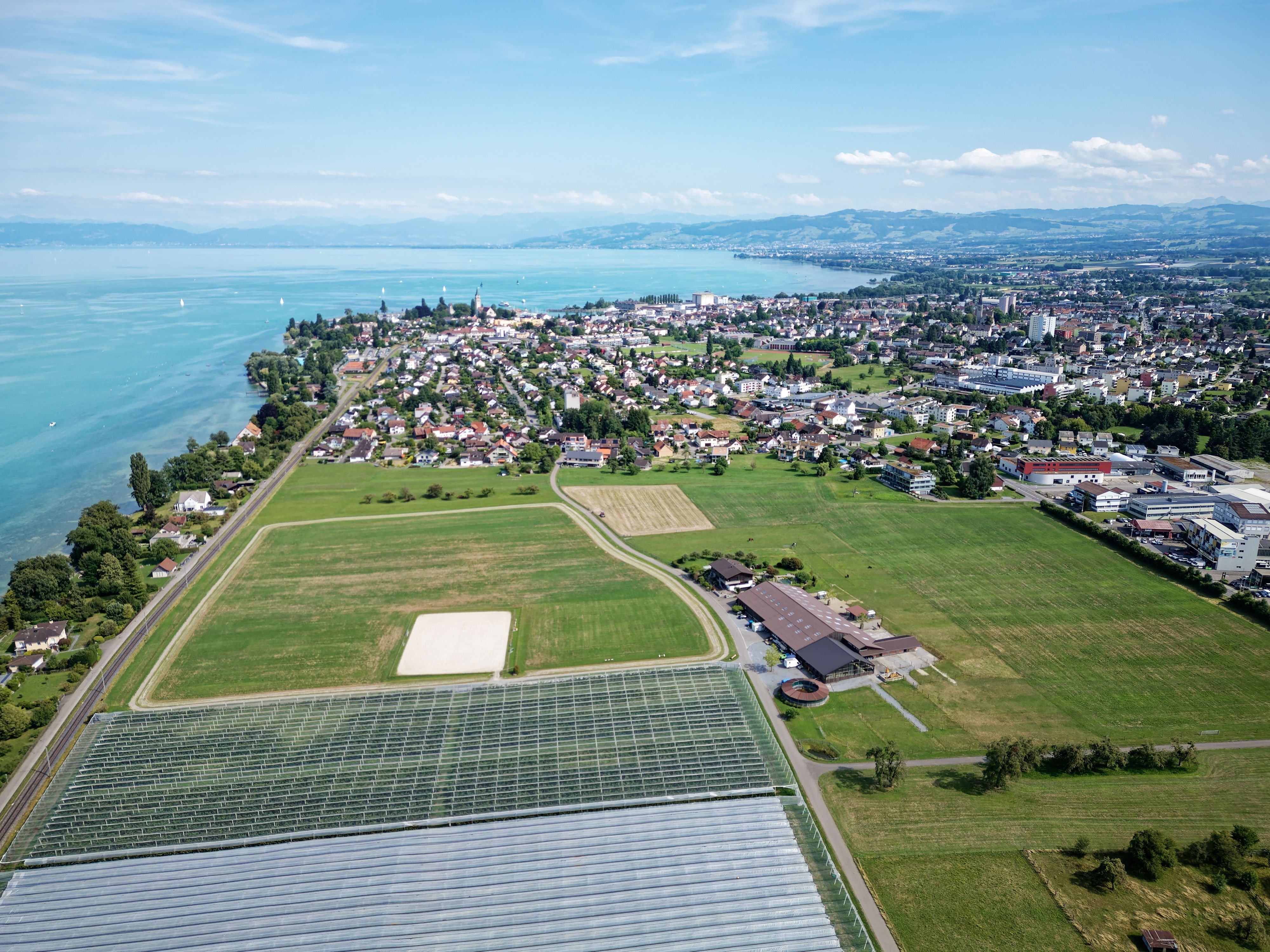 Zwei-Jahre-nach-Streit-um-illegalen-Reitplatz-erf-llt-Romanshorner-Pferdestallbesitzer-die-geforderten-Auflagen