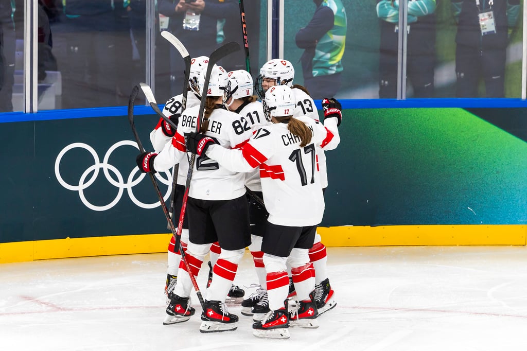 Eishockey: Schweizerinnen gewinnen Auftaktspiel gegen Tschechien ++ Curling: Schwallers mit deutlicher Niederlage