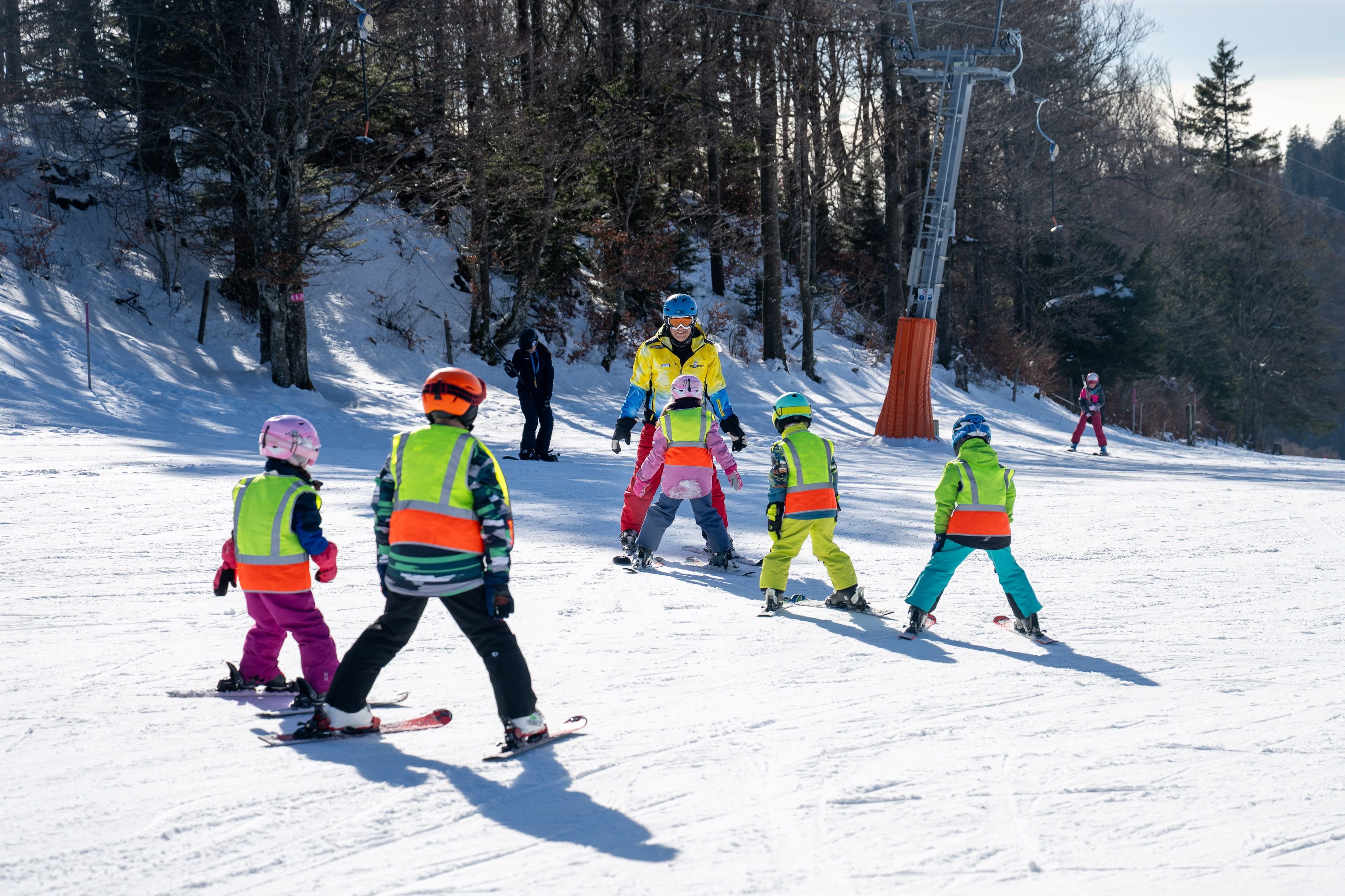 Sportwoche-auf-den-Grenchenbergen-Kleine-Schneemenge-grosser-Spassfaktor