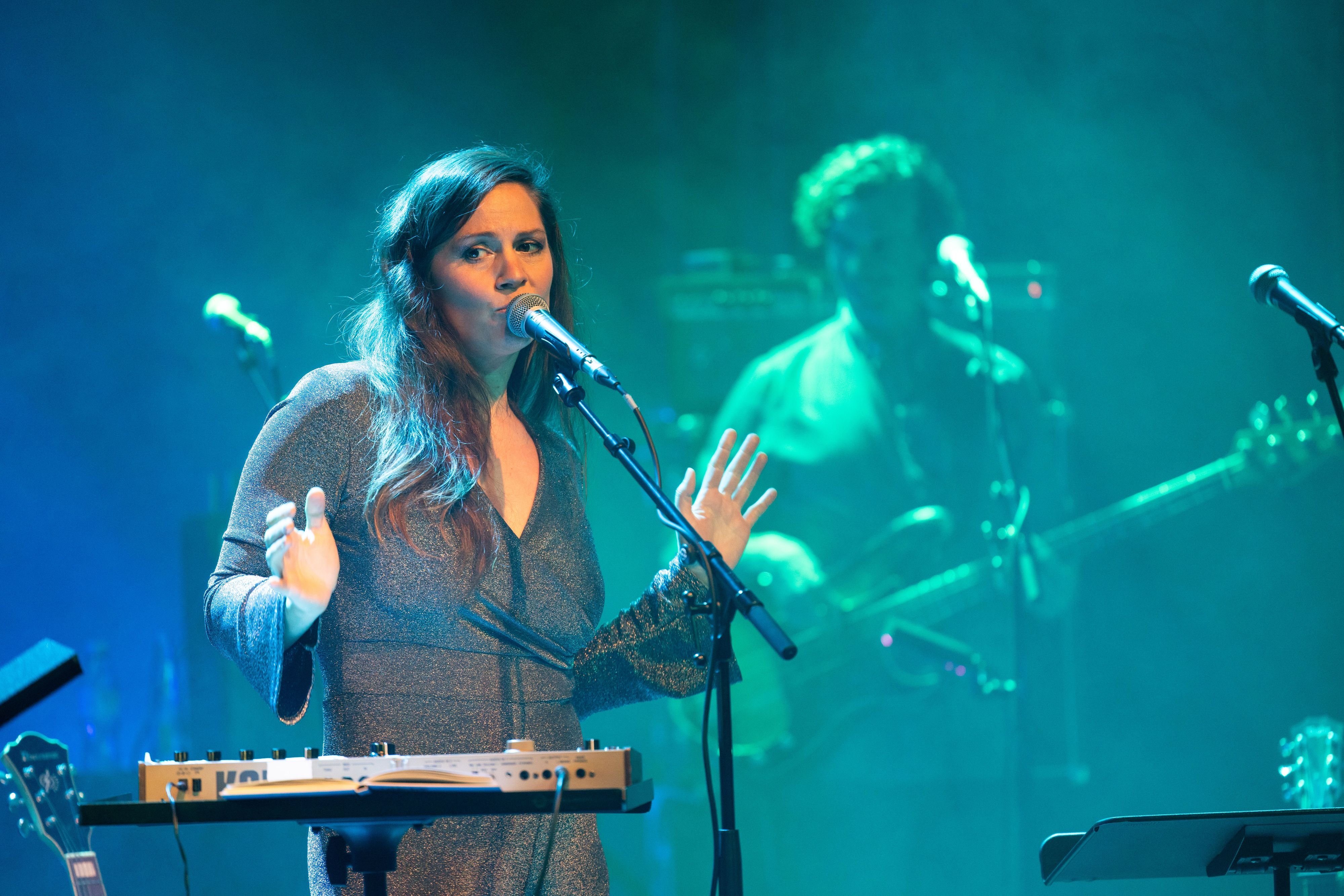 Stephan-Eicher-findet-sch-ne-Worte-f-r-Heidi-Happy-f-r-lustige-Szenen-sorgt-ein-grosser-berraschungsgast