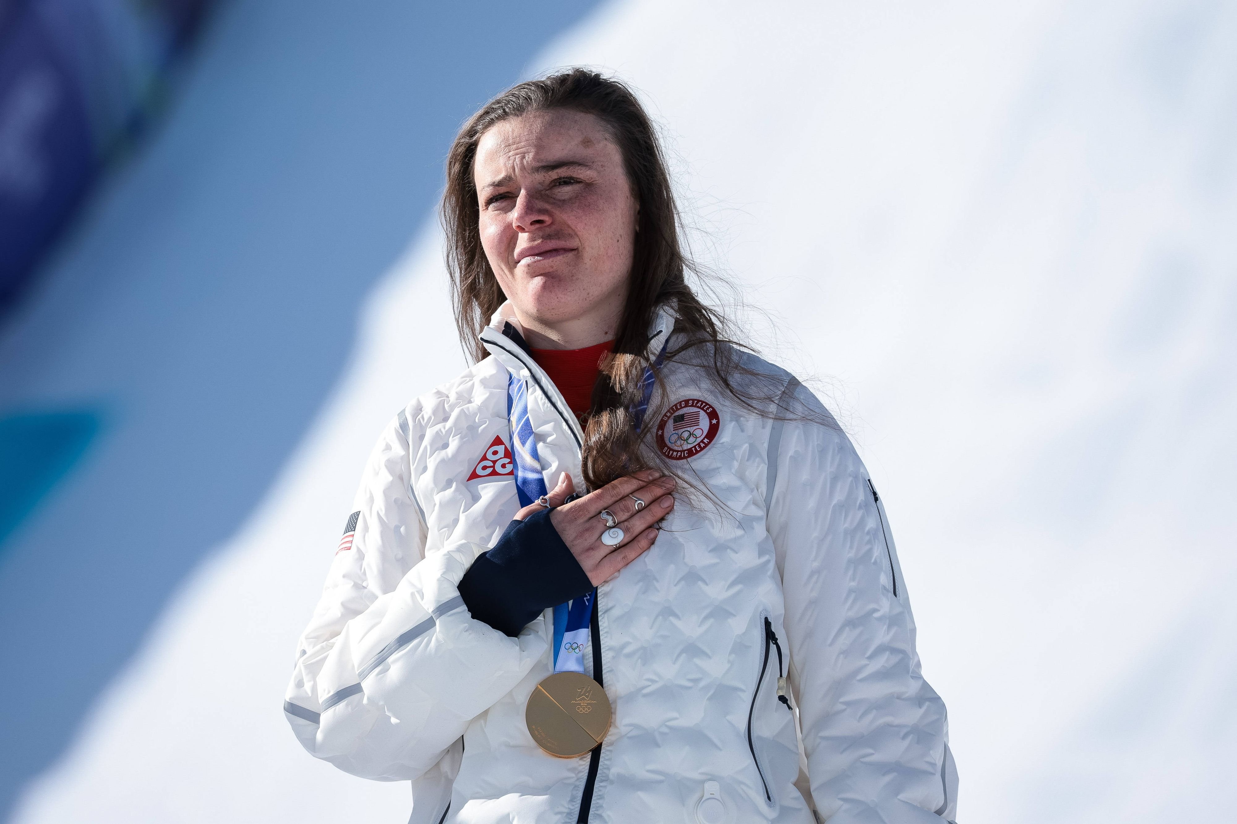 Breezy-Johnsons-kaputte-Medaille-ist-kein-Einzelfall-Olympia-Medaillen-mit-fragw-rdiger-Qualit-t