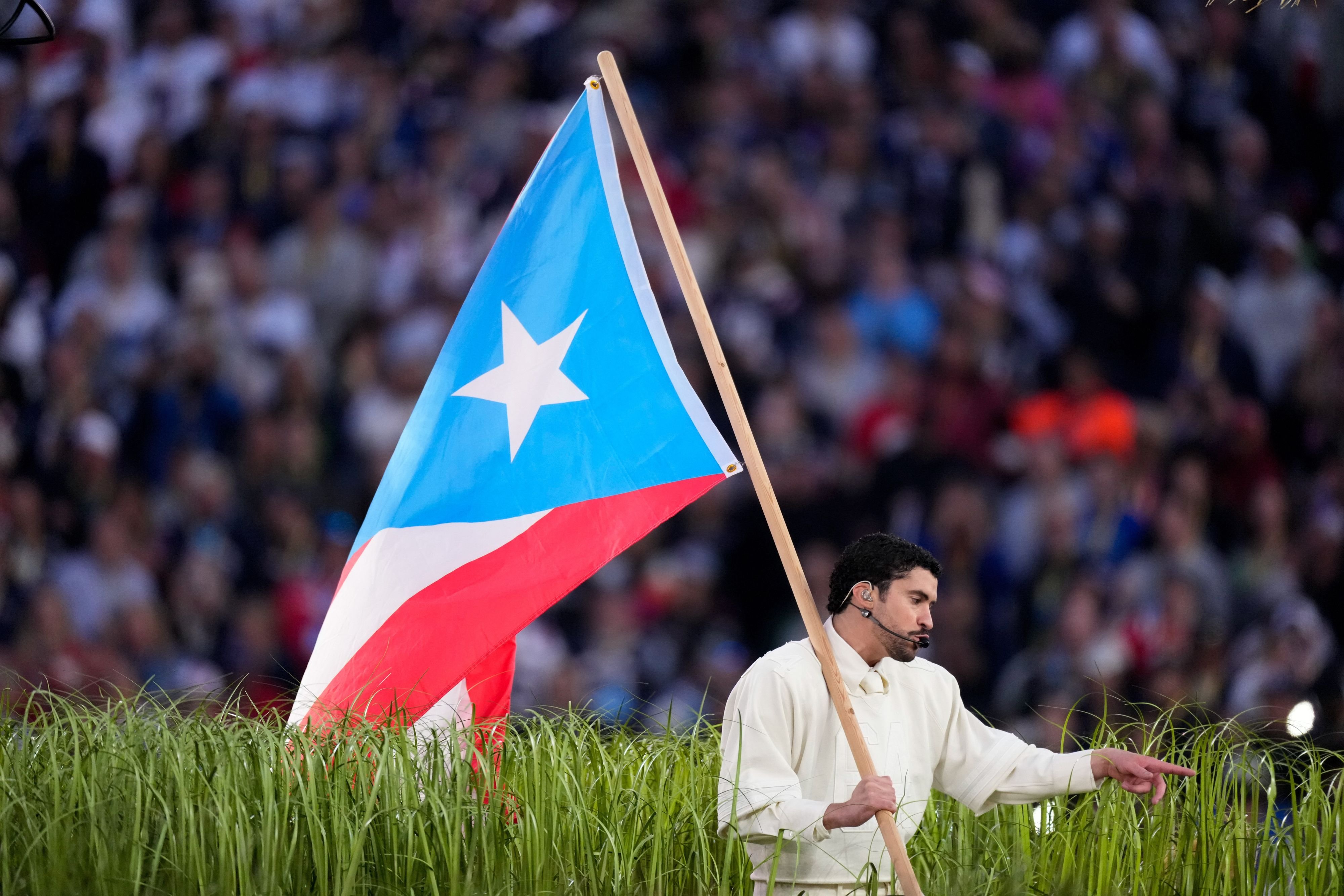 Warum-die-Halftime-Show-von-Bad-Bunny-patriotischer-war-als-die-Gegen-Party-der-Trump-Fans