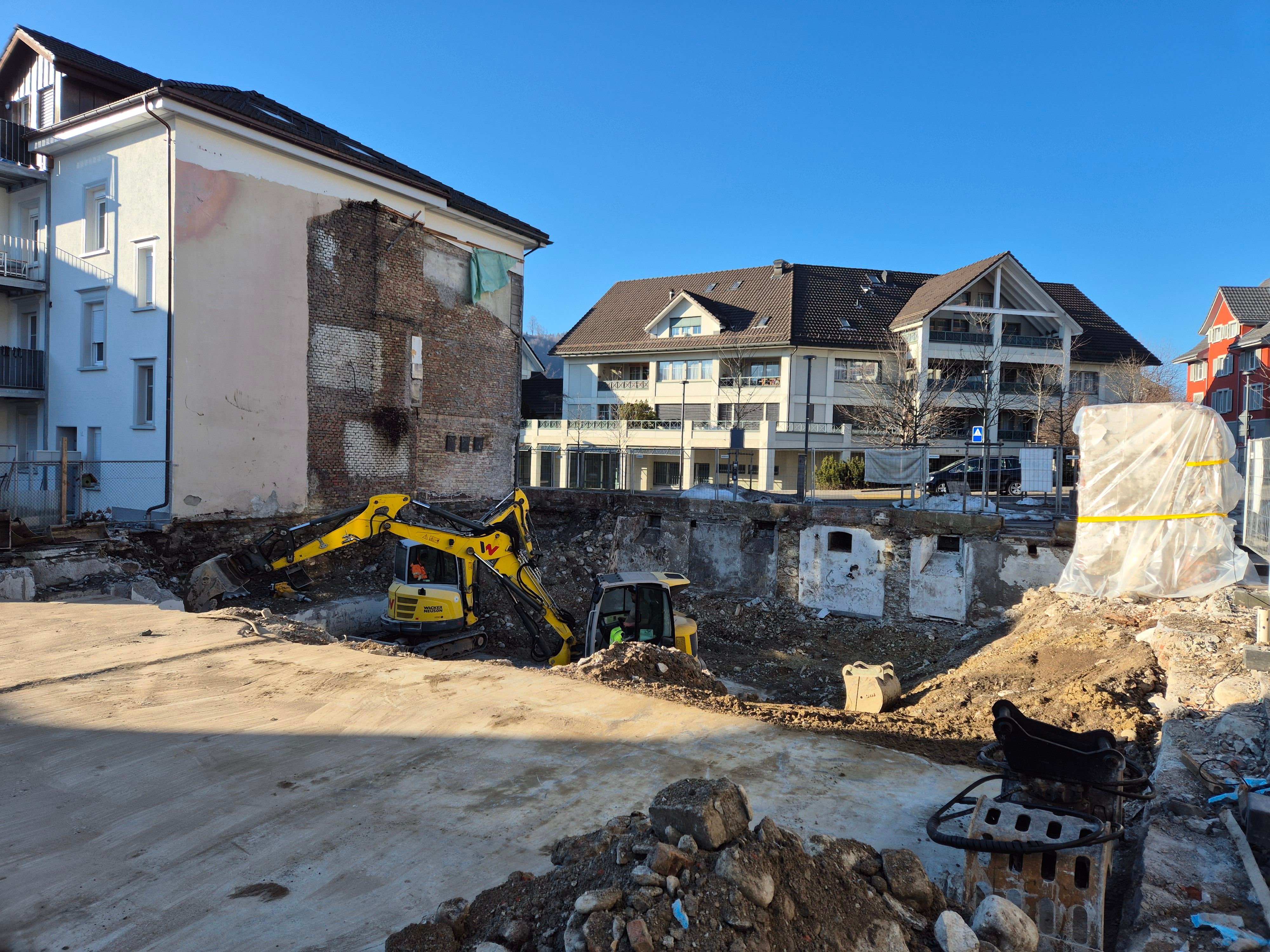 Ehemalige-Konditorei-Diggelmann-Brandruine-ist-abgerissen