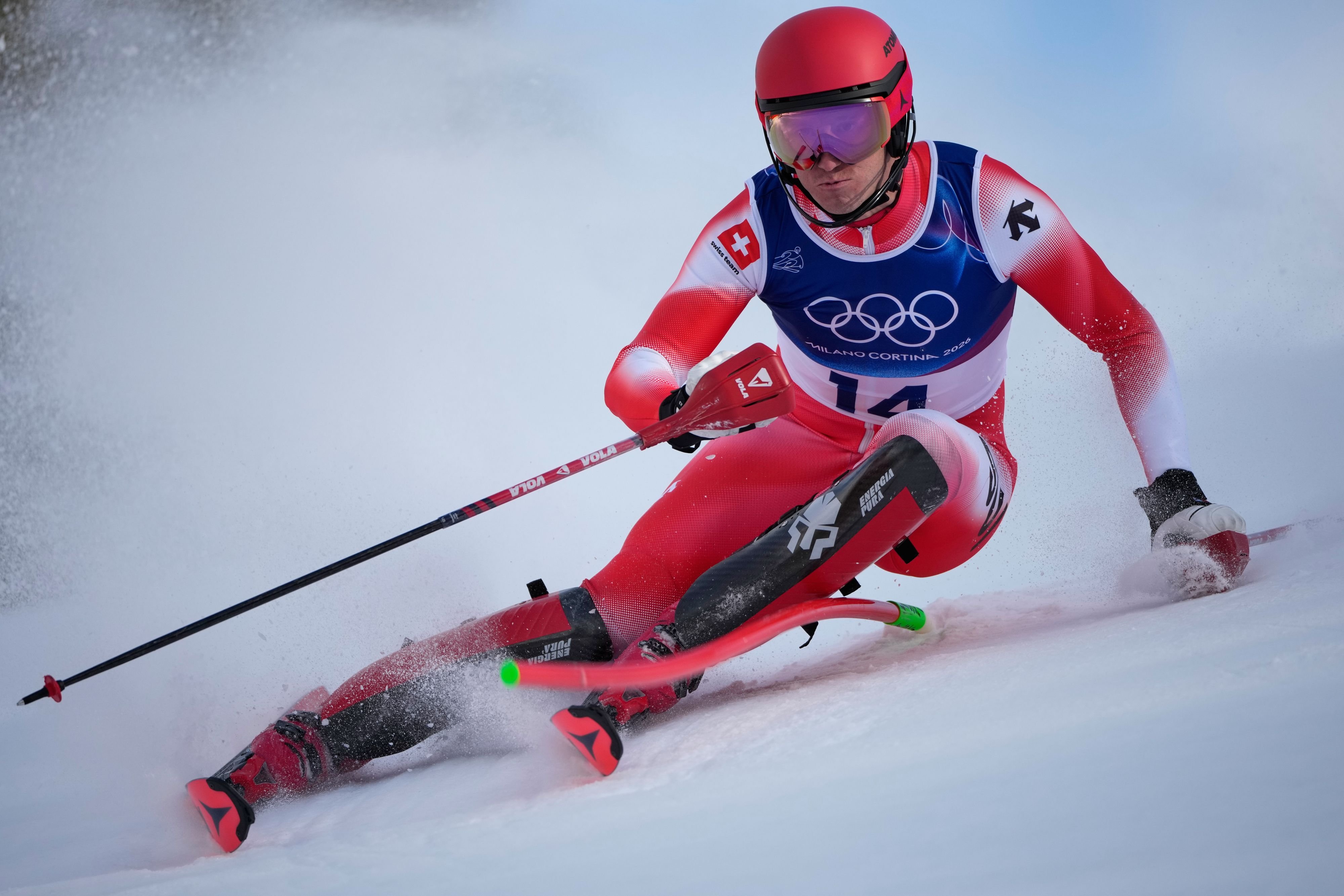 Schweiz-brilliert-erneut-in-der-Teamkombi-Gold-f-r-von-Allmen-Nef-und-Silber-f-r-Odermatt-Meillard