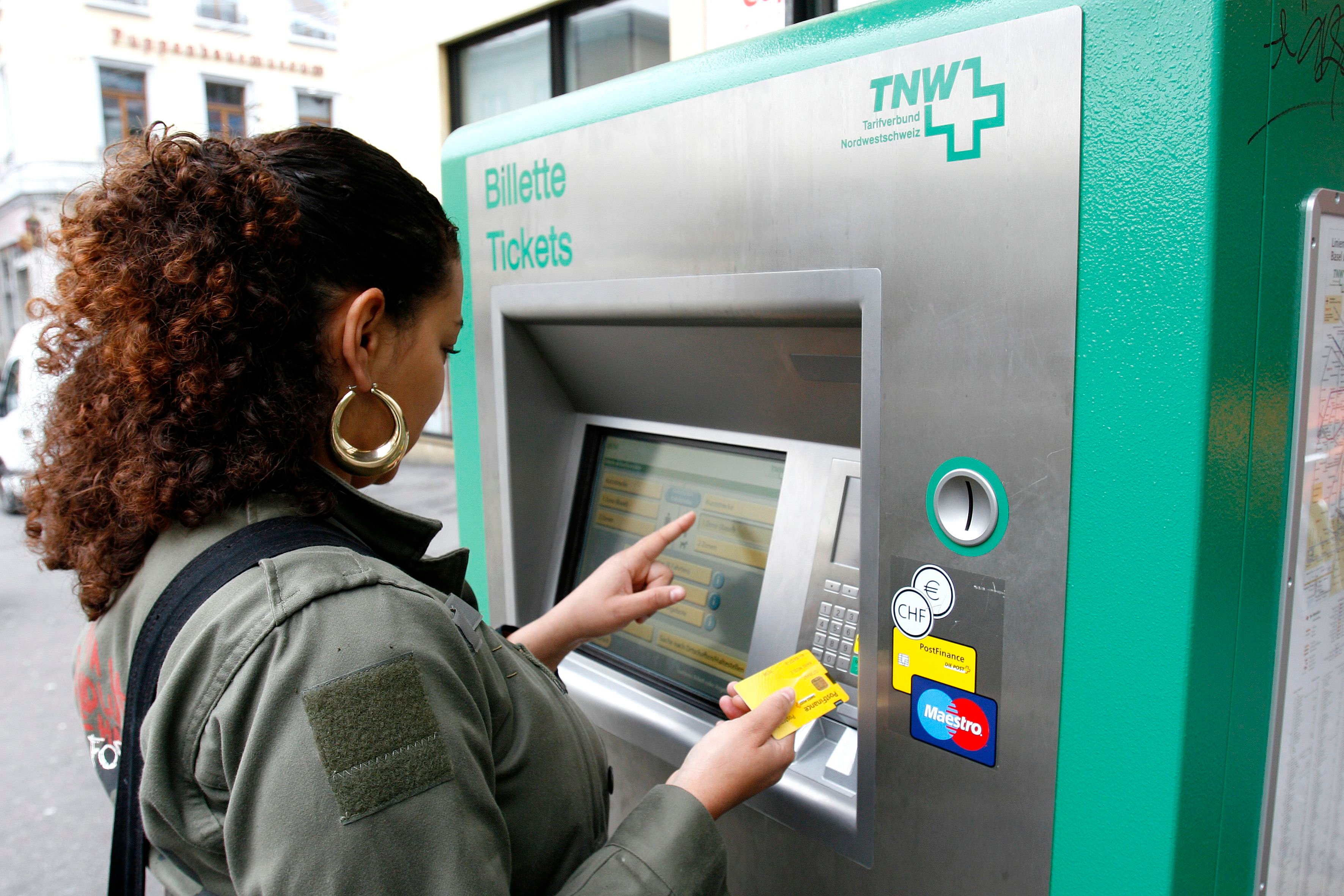 Acht-Millionen-Franken-f-r-neue-bargeldlose-Billettautomaten