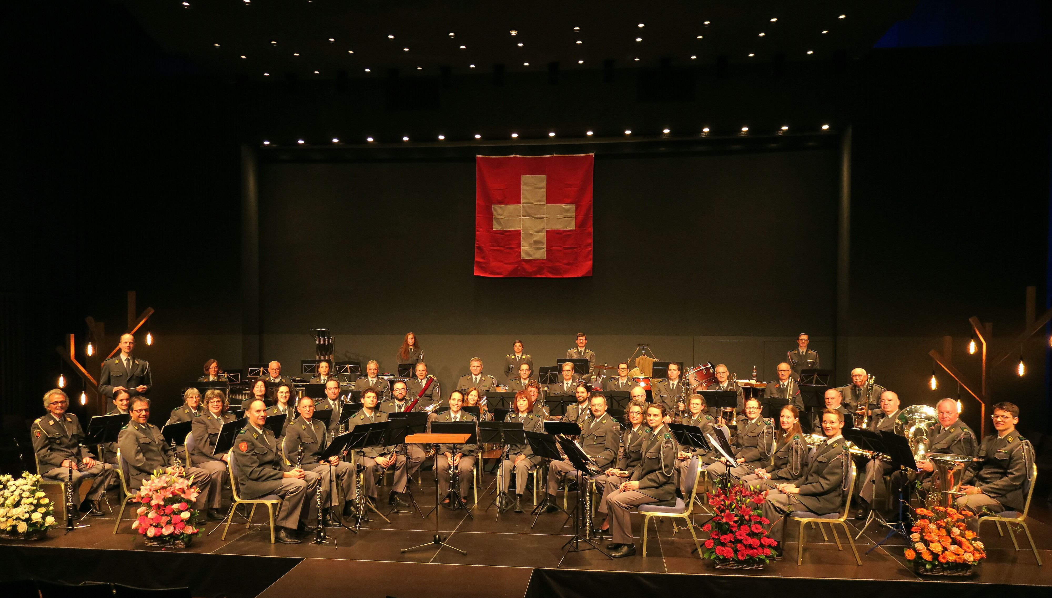 Zauberlehrlinge-und-Filmhelden-Milit-rspiel-Baden-l-dt-zum-Sonntagskonzert