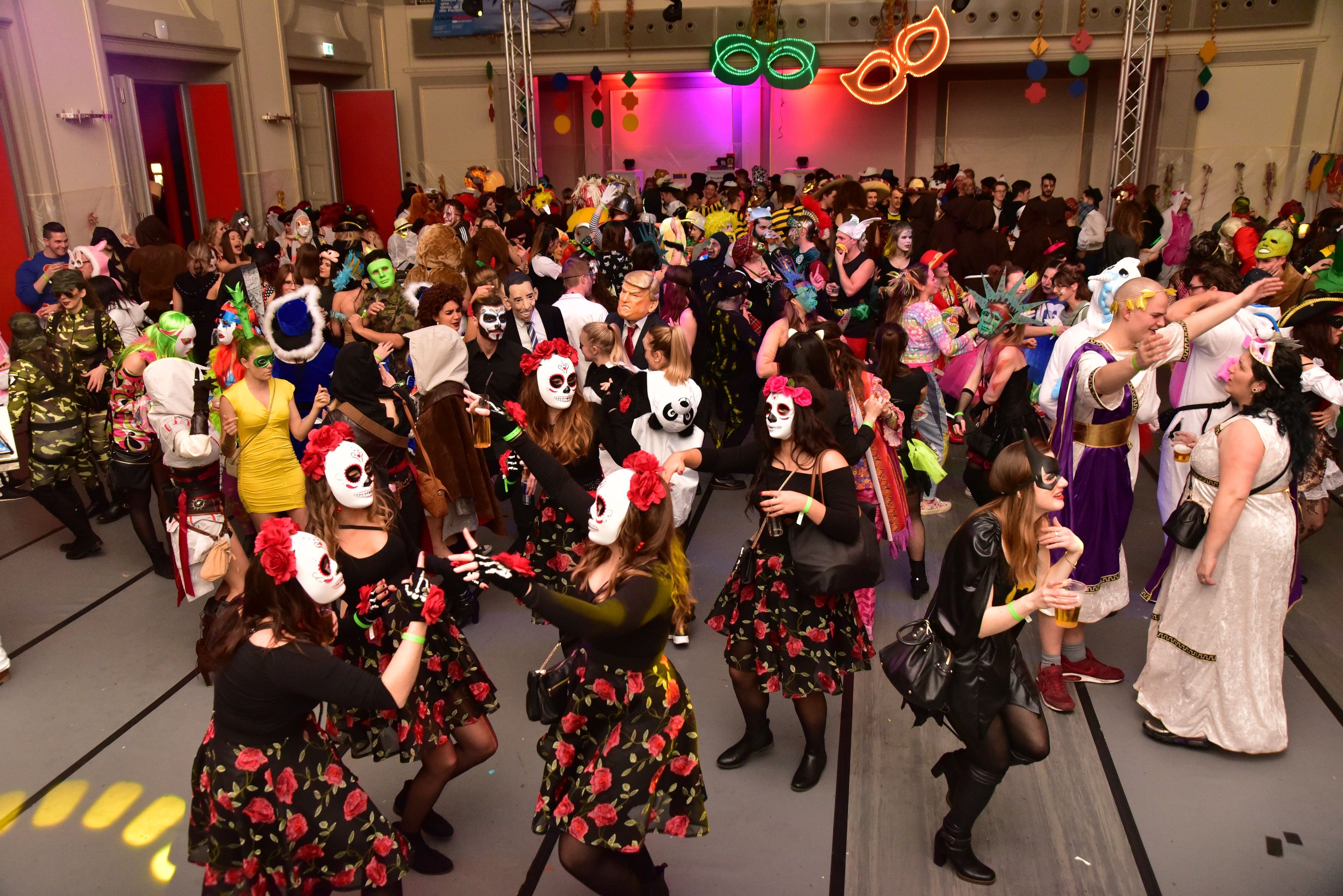 -S-iblotere-Ch-pseli-und-Konfetti-unser-Kolumnist-erinnert-sich-an-die-Fasnacht-seiner-Kindheit